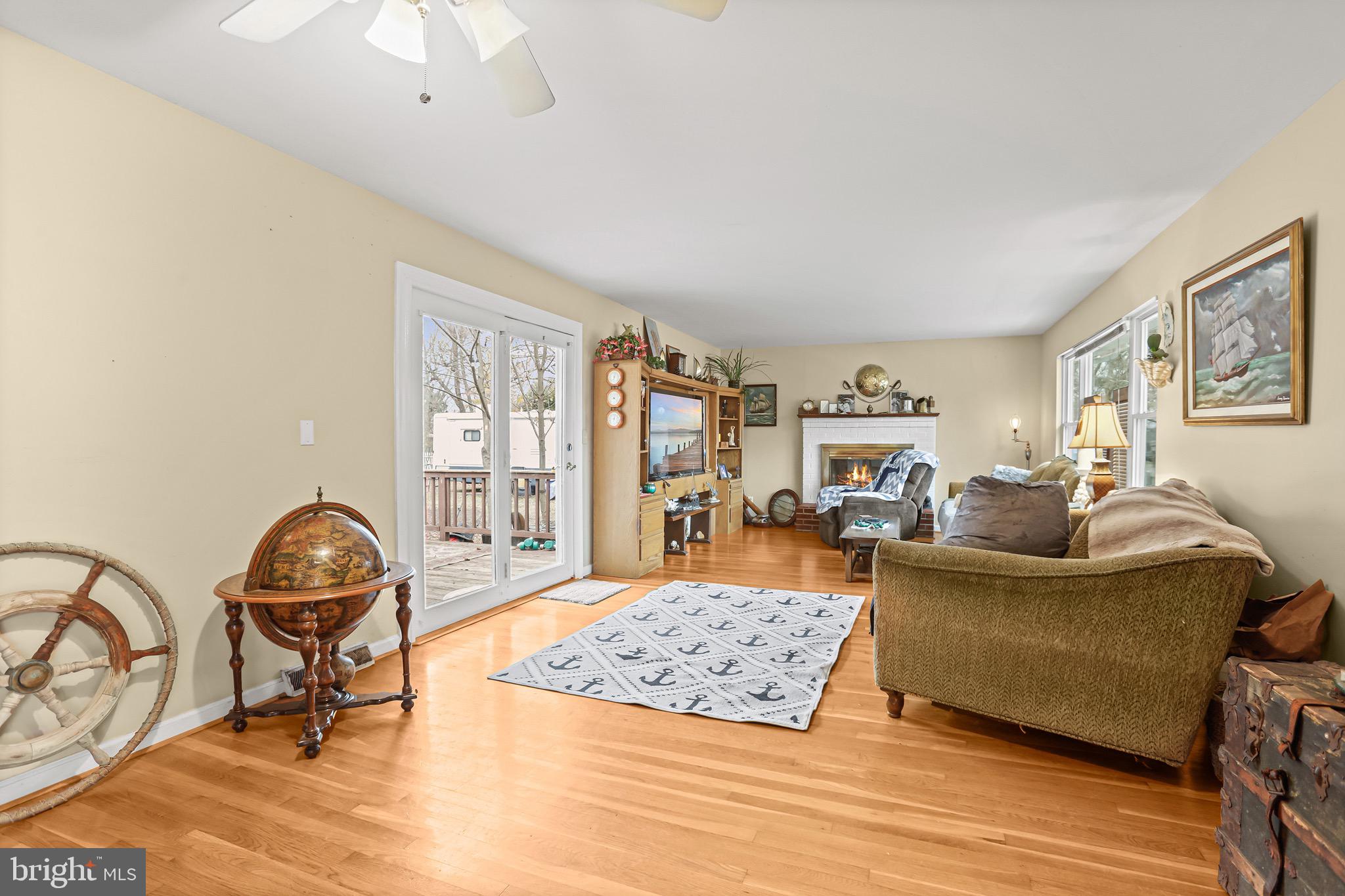 BLUFF POINT - Residential