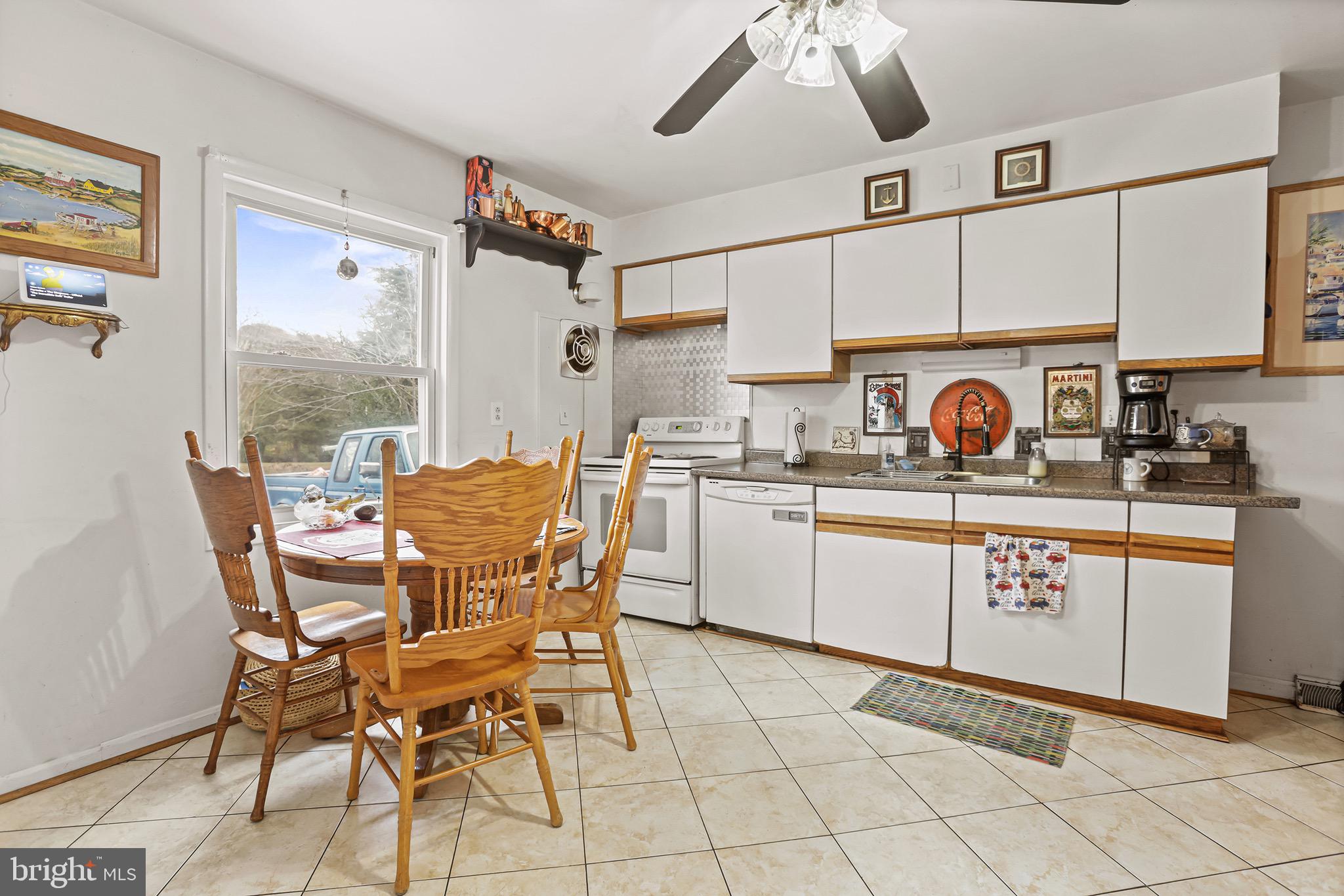 BLUFF POINT - Residential