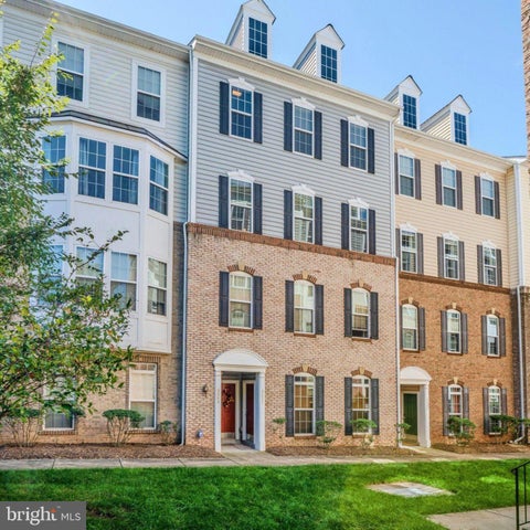 Photo of 9549 Chancellorsville Lane, MANASSAS, VA 20110 (MLS # VAMN2011994)