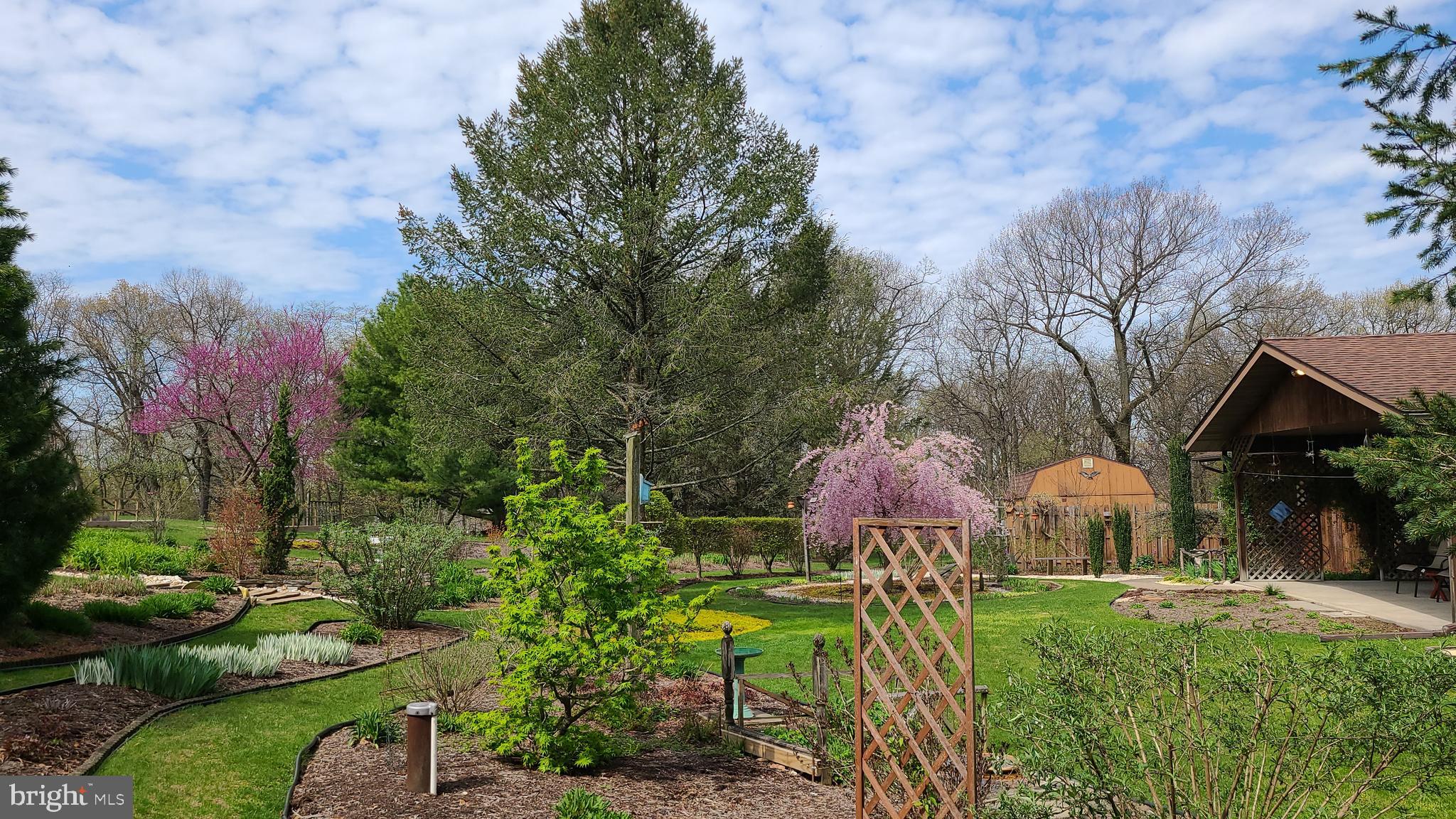 NORTH HILL ESTATES - Residential