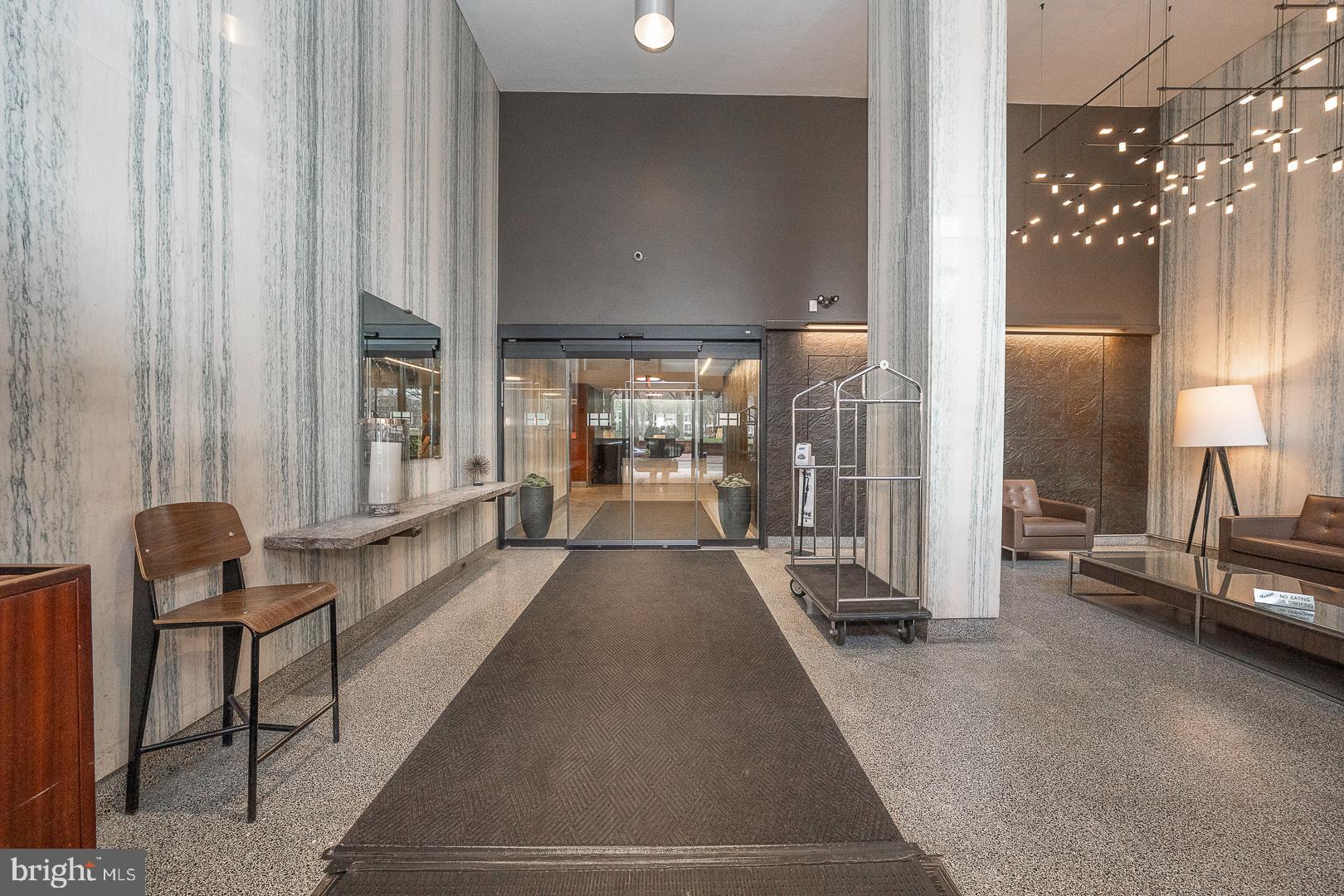 SOCIETY HILL - Residential