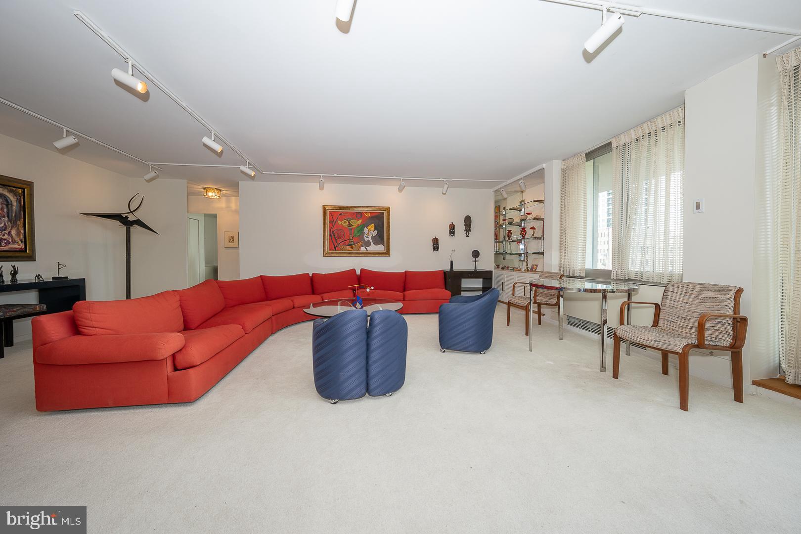 SOCIETY HILL - Residential