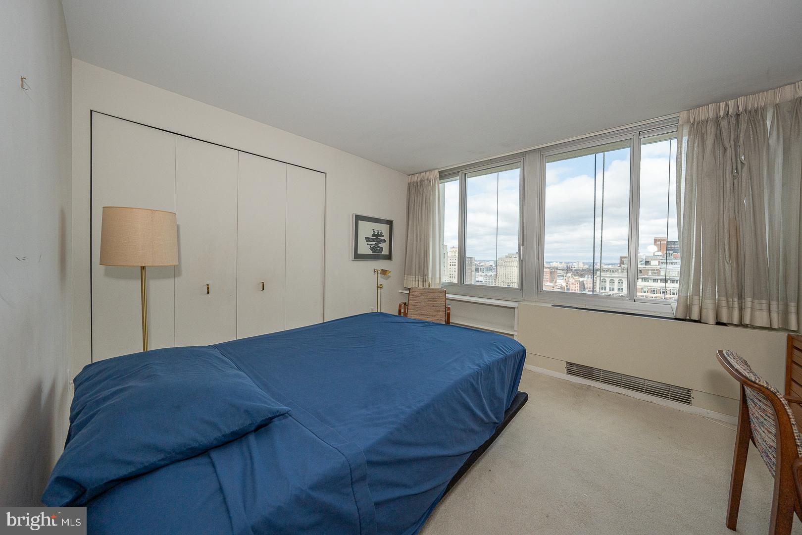 SOCIETY HILL - Residential