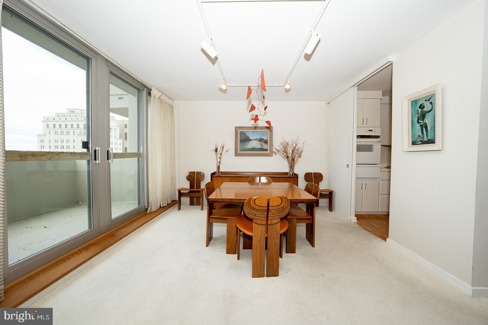 SOCIETY HILL - Residential