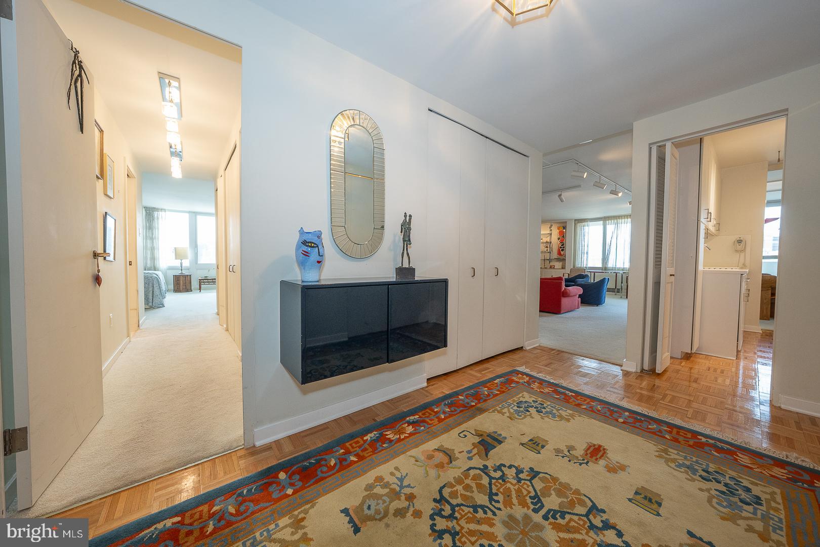 SOCIETY HILL - Residential