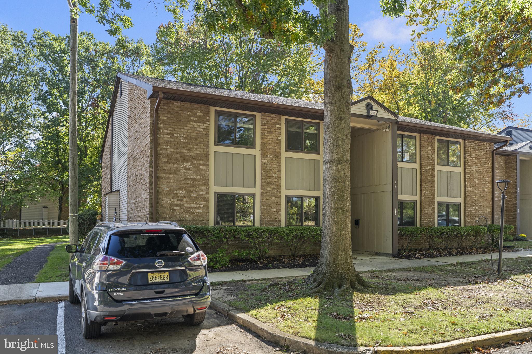 115 E KINGS HIGHWAY 412