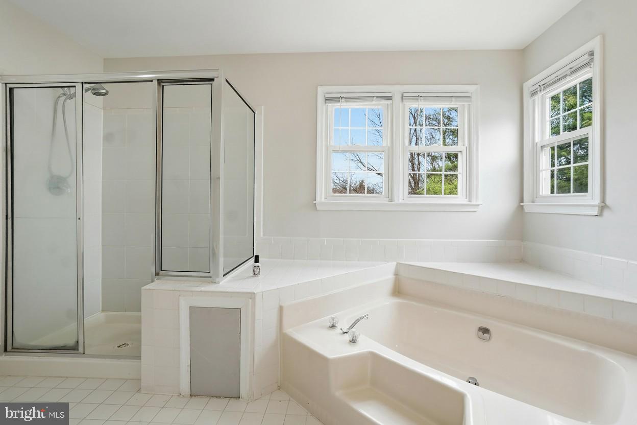 GUNNERS LAKE VILLAGE - Residential