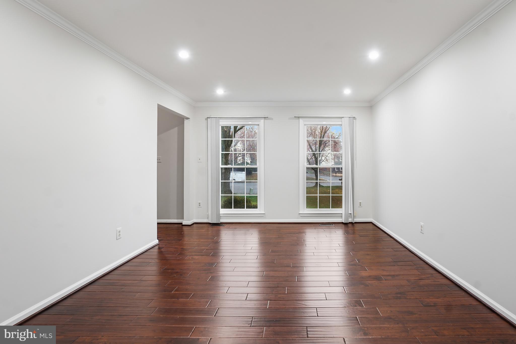 GUNNERS LAKE VILLAGE - Residential