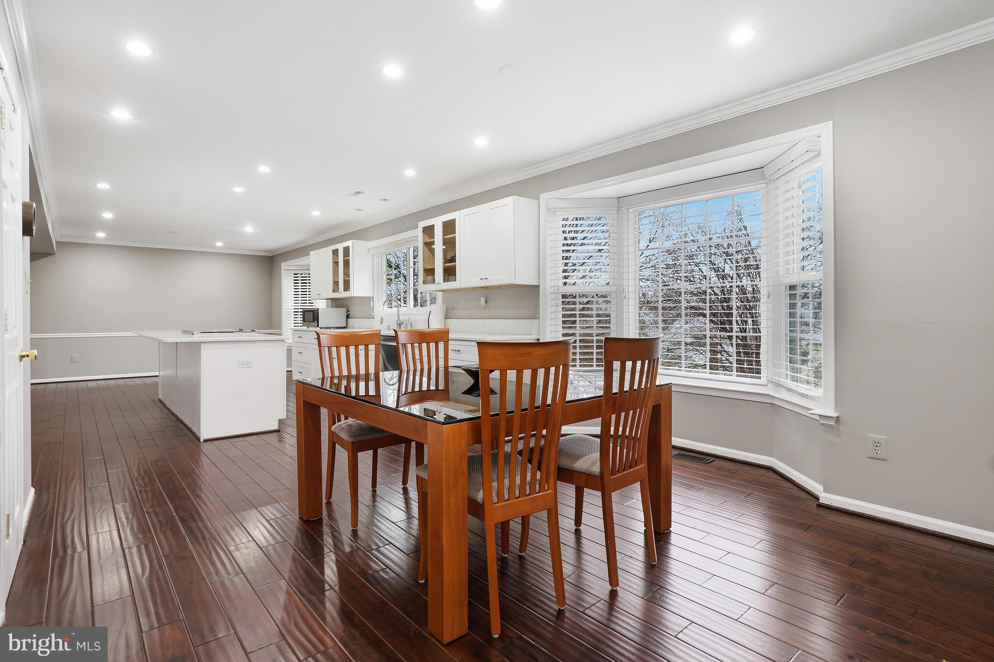 GUNNERS LAKE VILLAGE - Residential