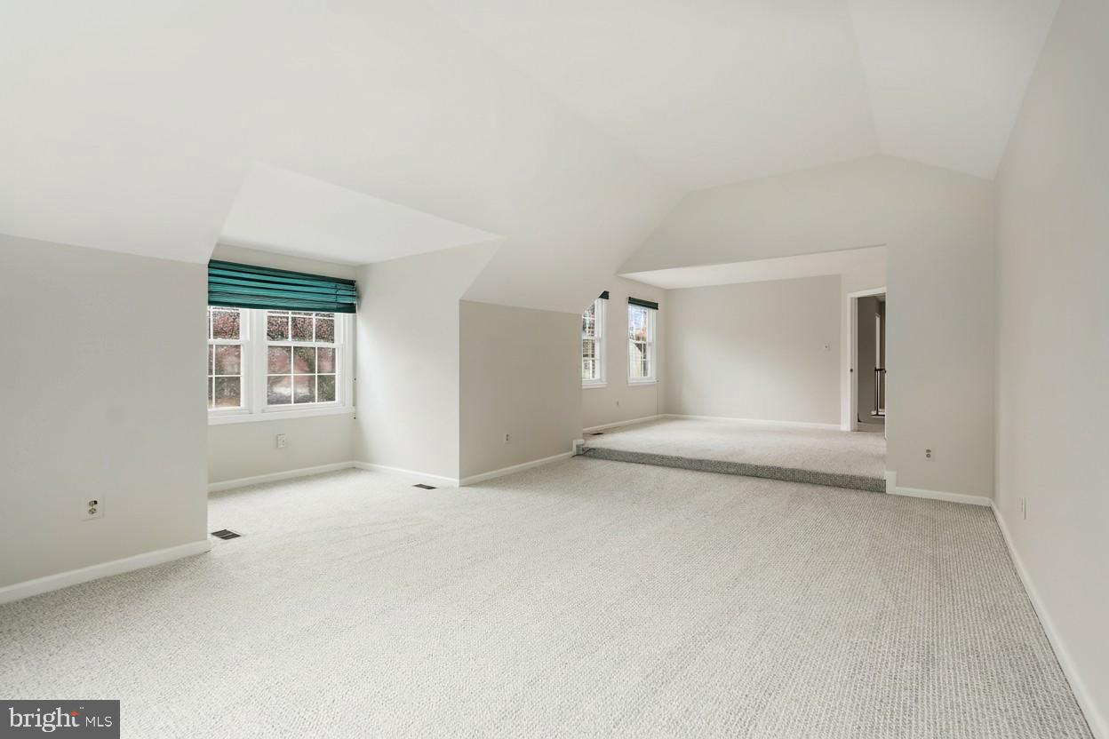 GUNNERS LAKE VILLAGE - Residential