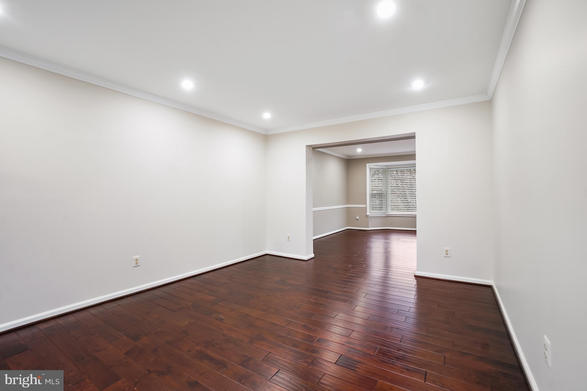 GUNNERS LAKE VILLAGE - Residential