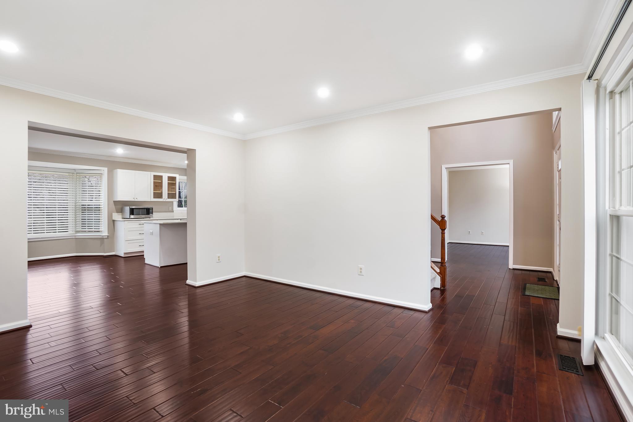 GUNNERS LAKE VILLAGE - Residential