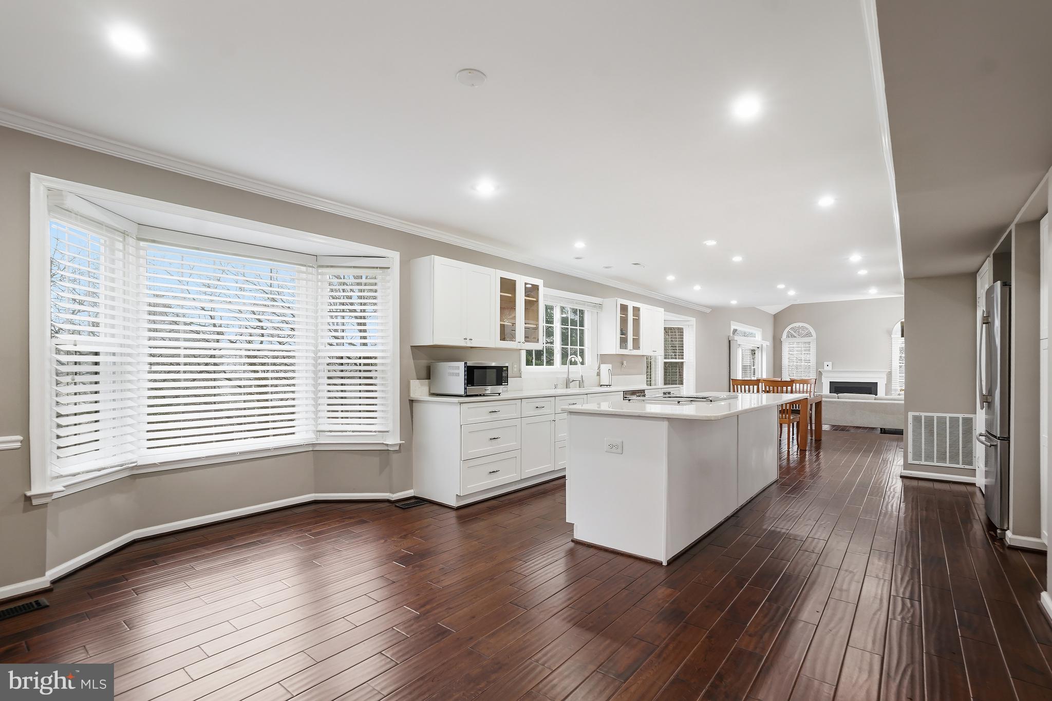 GUNNERS LAKE VILLAGE - Residential