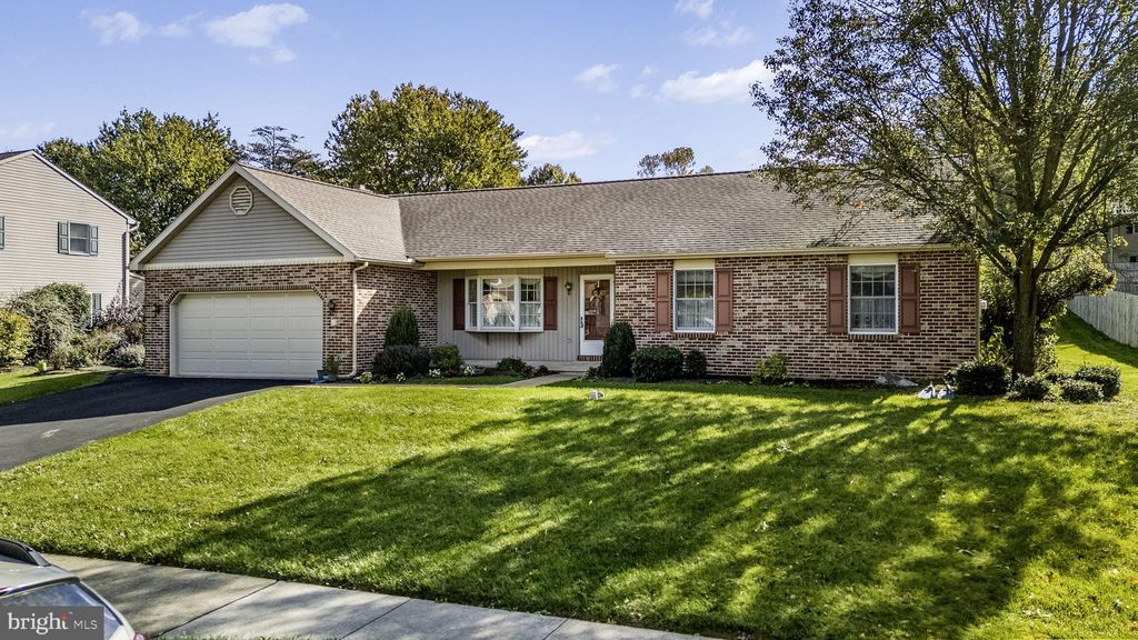 Photo of 204 E 6th Street, Lititz, PA 17543 (MLS # PALA2059018)