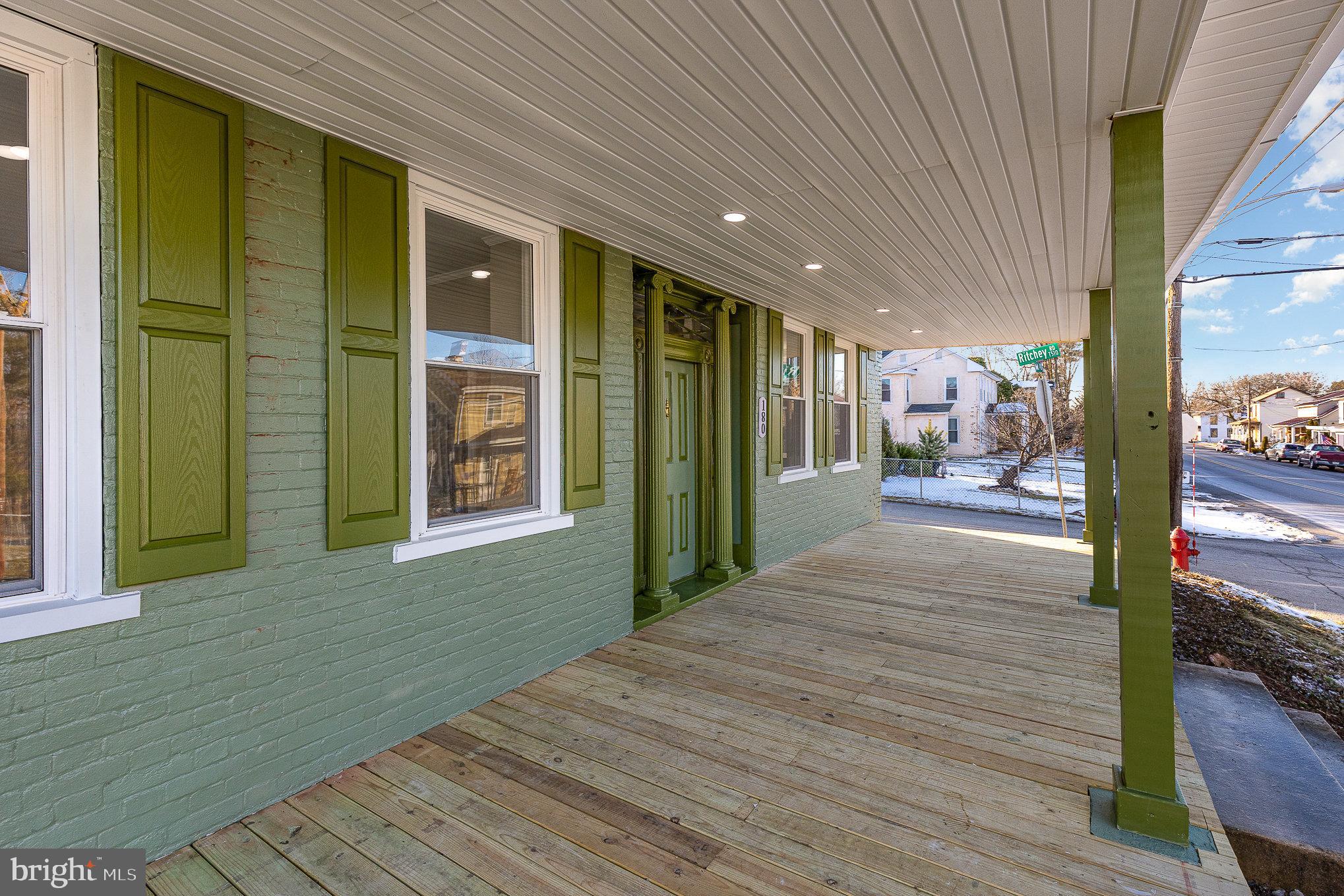 FAYETTEVILLE - Residential