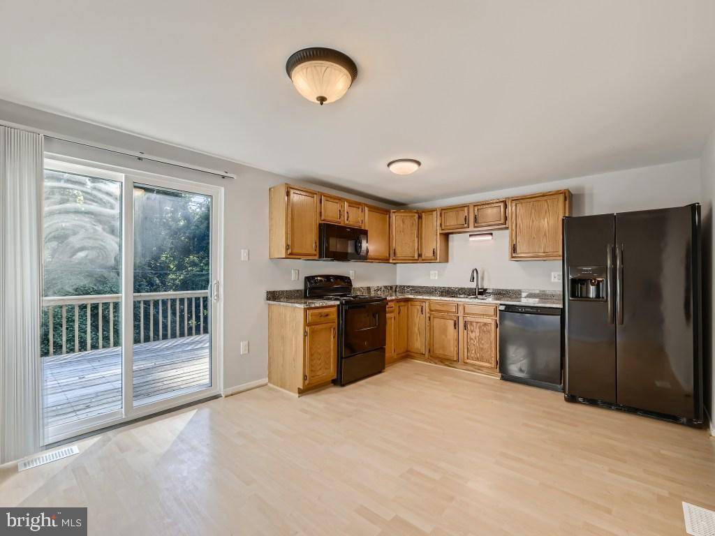 TEN HILLS - Residential