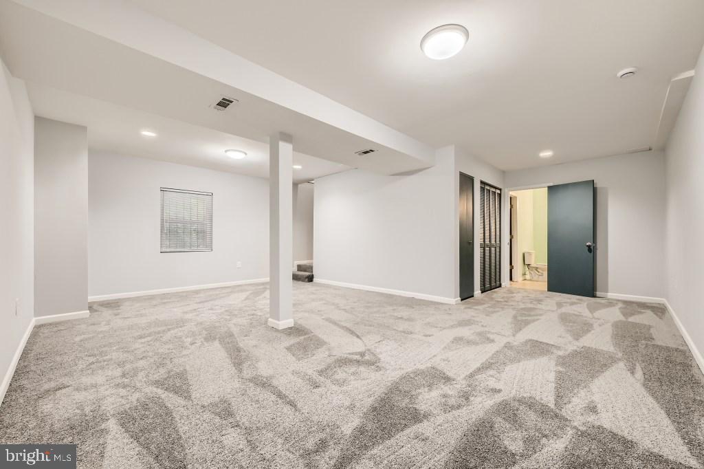 TEN HILLS - Residential