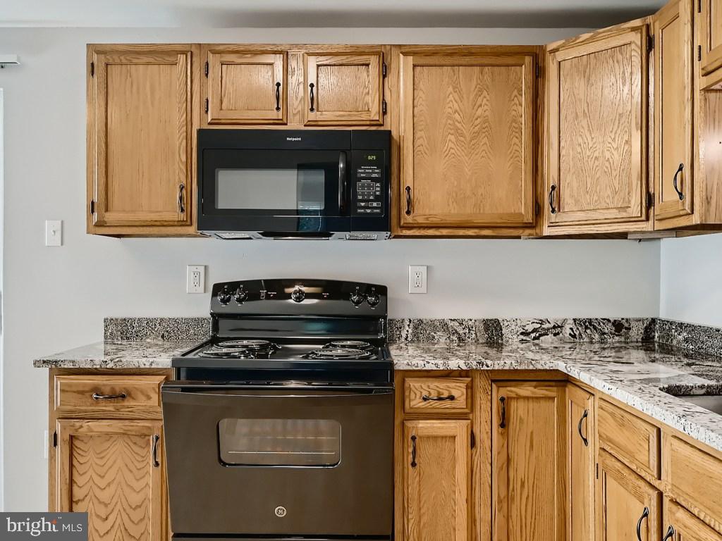 TEN HILLS - Residential