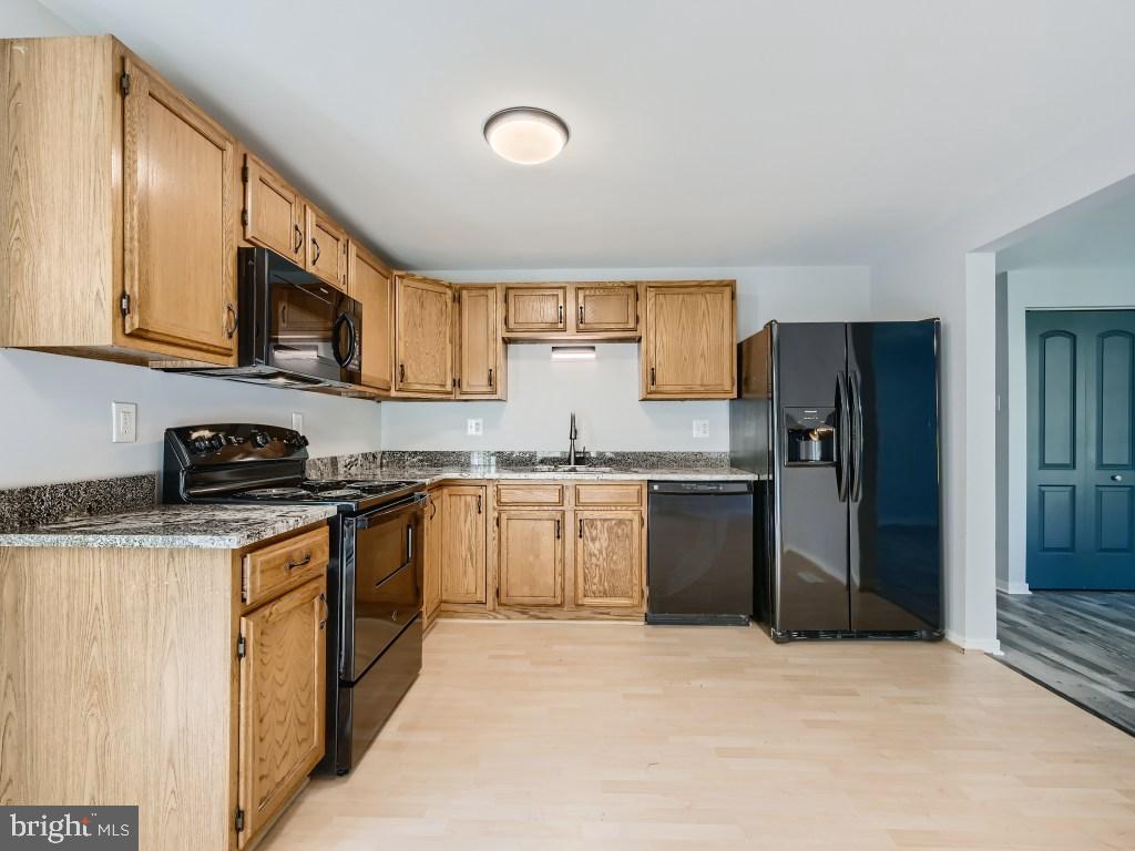 TEN HILLS - Residential