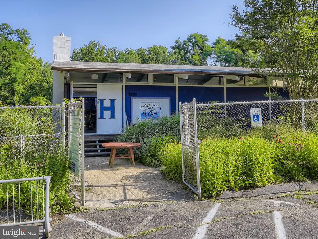 TEN HILLS - Residential