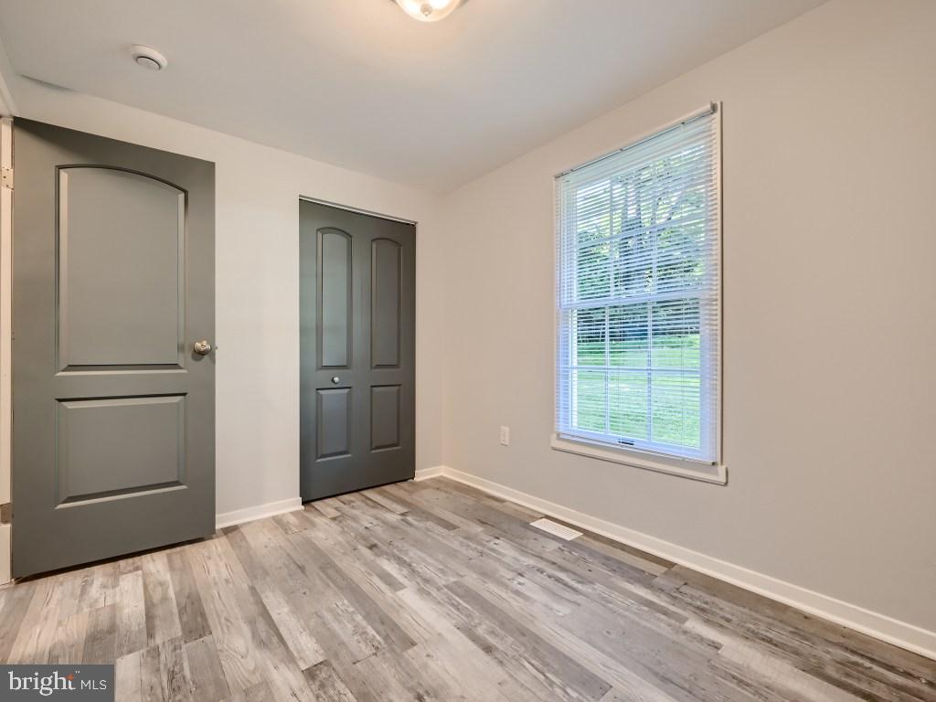 TEN HILLS - Residential