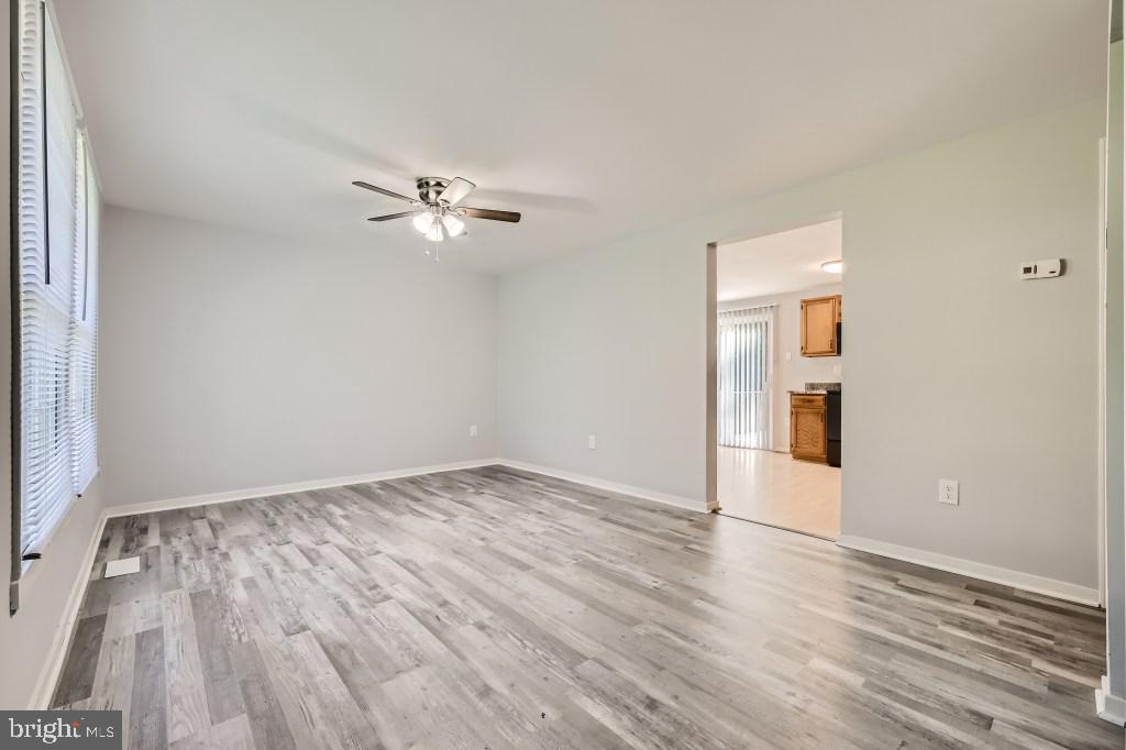 TEN HILLS - Residential