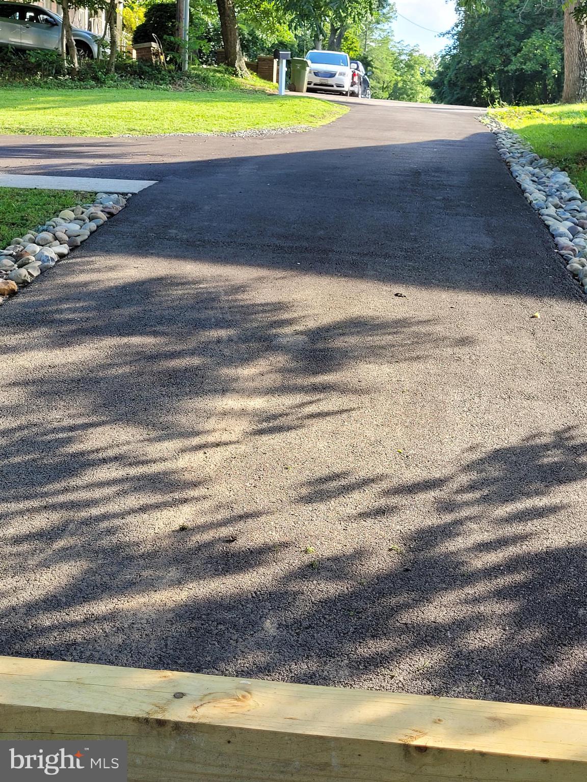 TEN HILLS - Residential