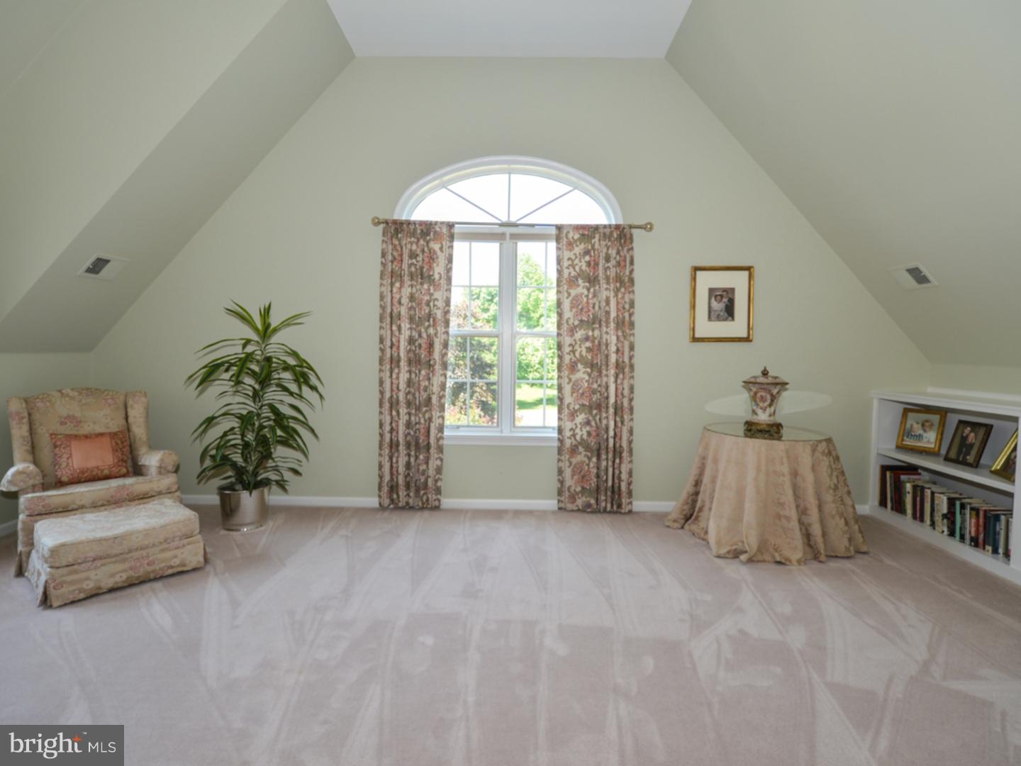 MEADOW VIEW ESTS - Residential