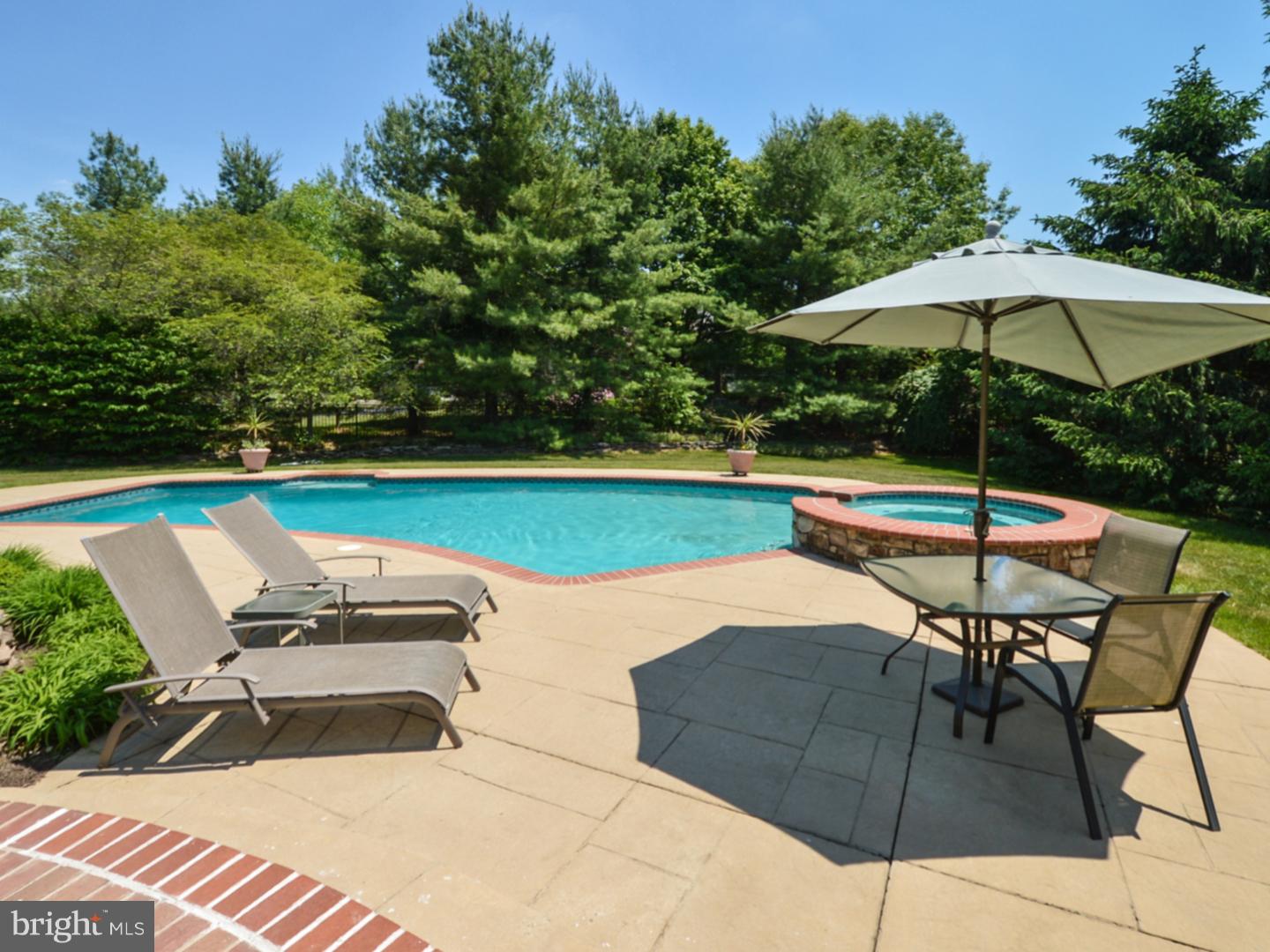 MEADOW VIEW ESTS - Residential