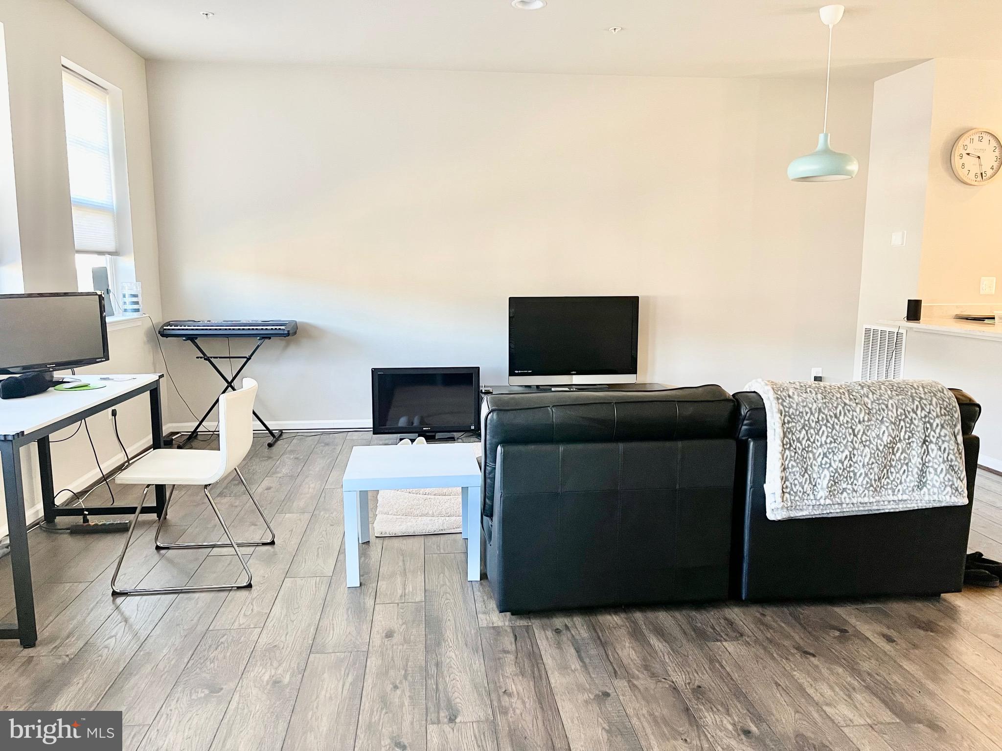 POTOMAC STATION - Residential Lease