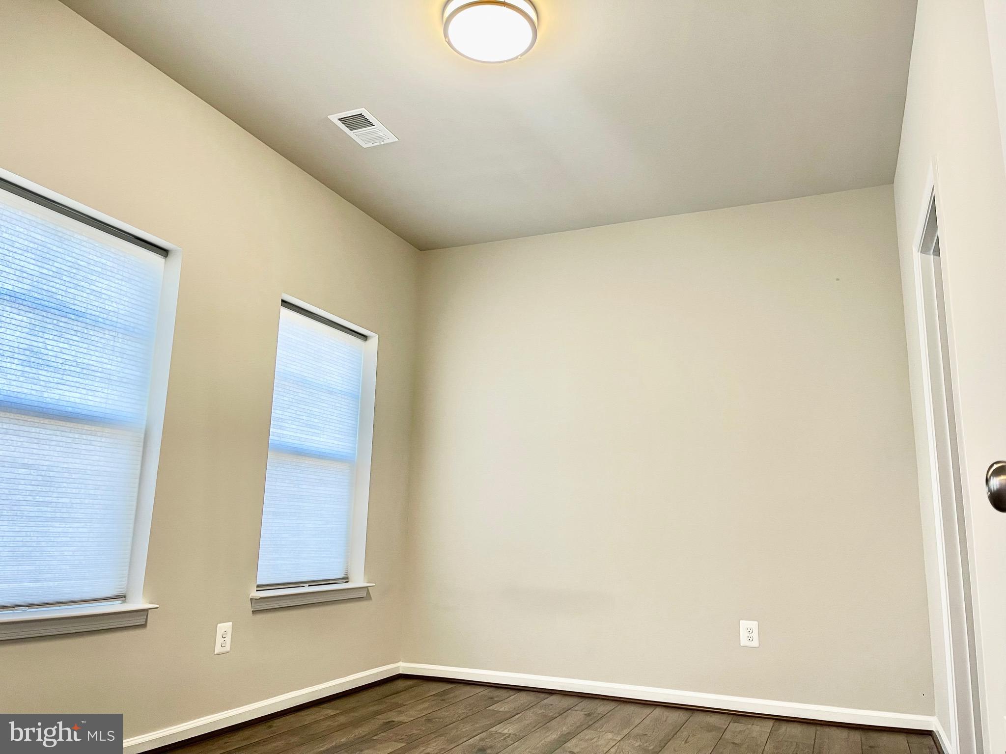 POTOMAC STATION - Residential Lease