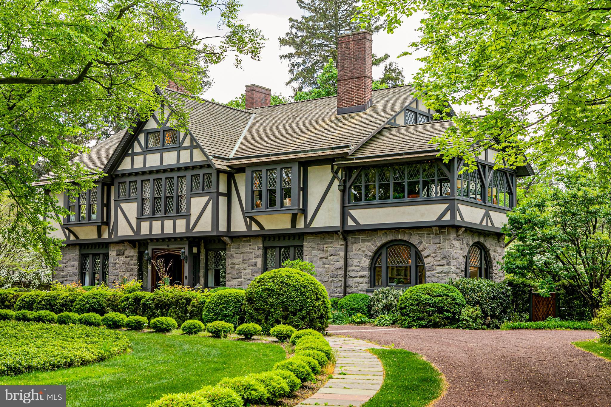 82 LIBRARY PLACE