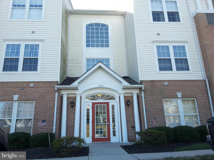 Open floor plan for this roomy 2 BR 2 FB mid level 1330 square foot condo in Durham Manor. Very open kitchen that has plenty of cabinet space & separate dining area. Sitting area & balcony face the courtyard gazebo. Spacious master br has his & her closets & large bathroom with stand up shower. Very large 2nd bedroom & 2nd full bath.