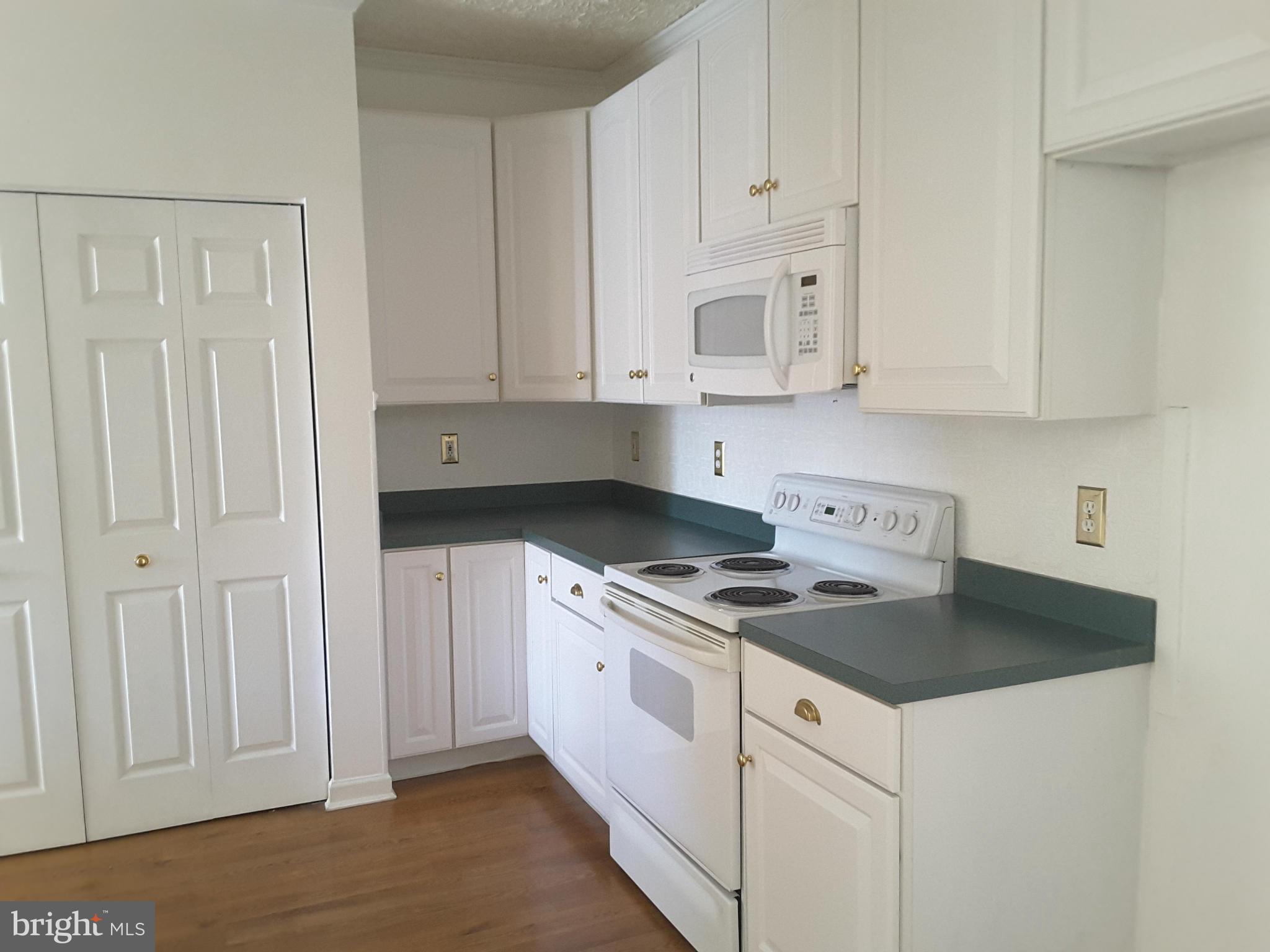 DURHAM MANOR - Residential