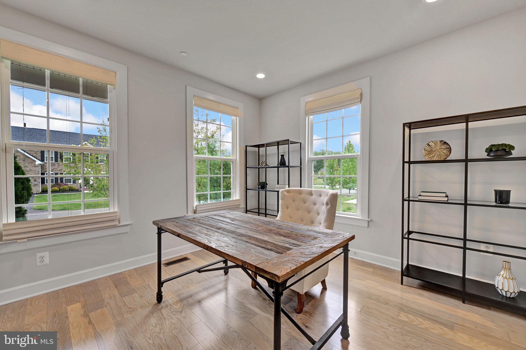 OAK CREEK CLUB - Residential