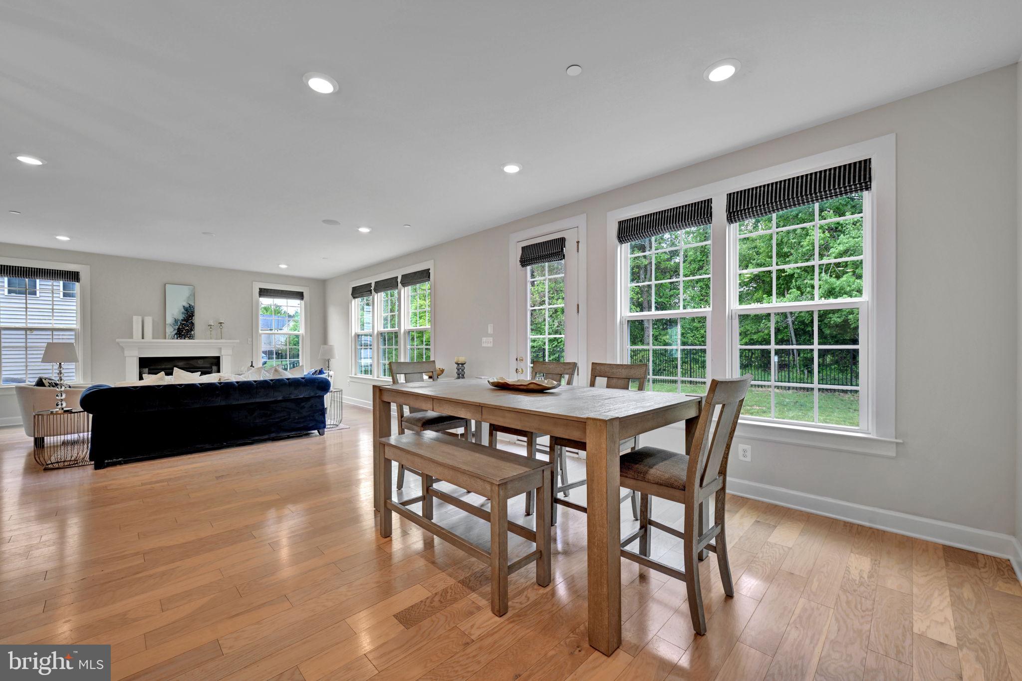 OAK CREEK CLUB - Residential