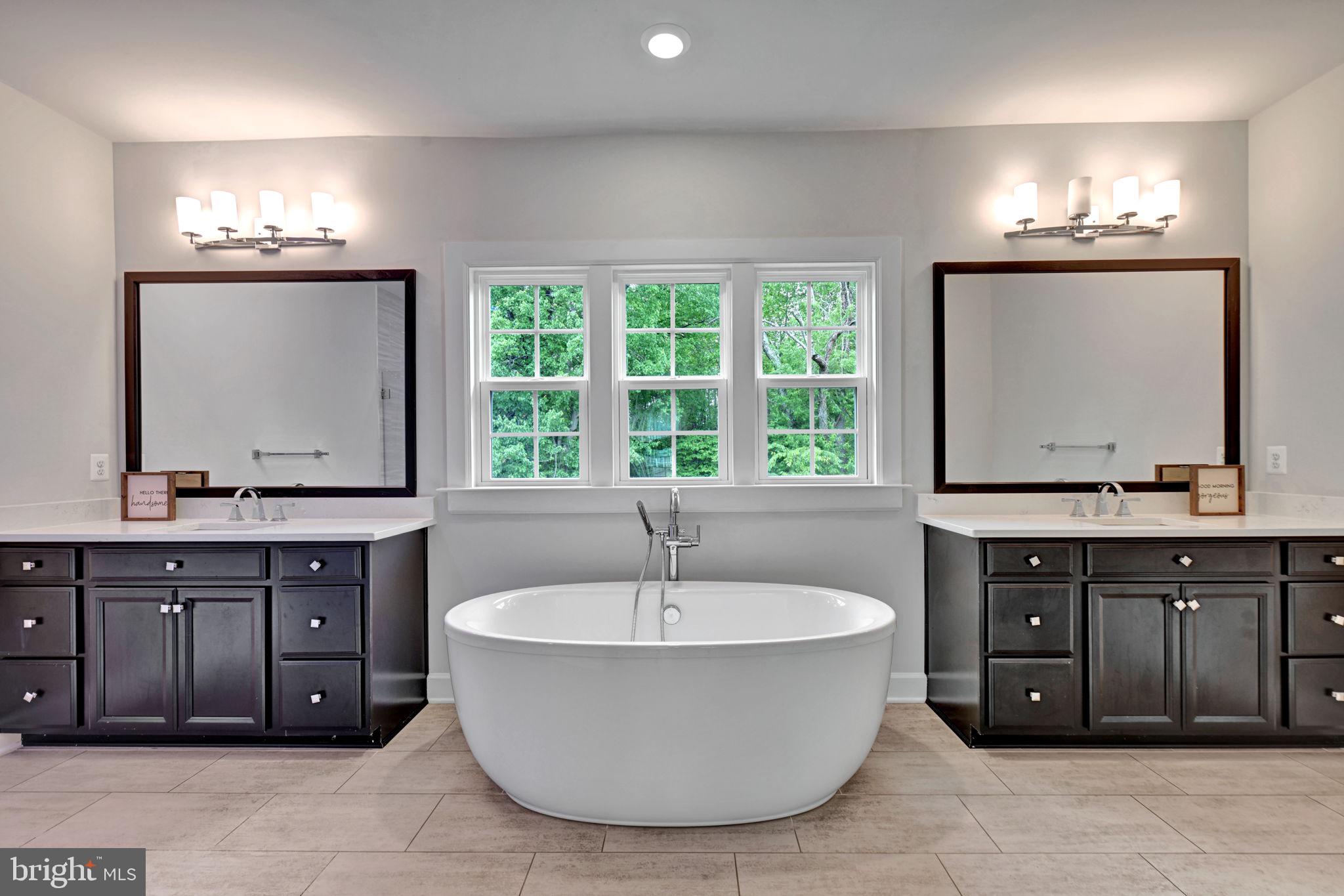 OAK CREEK CLUB - Residential