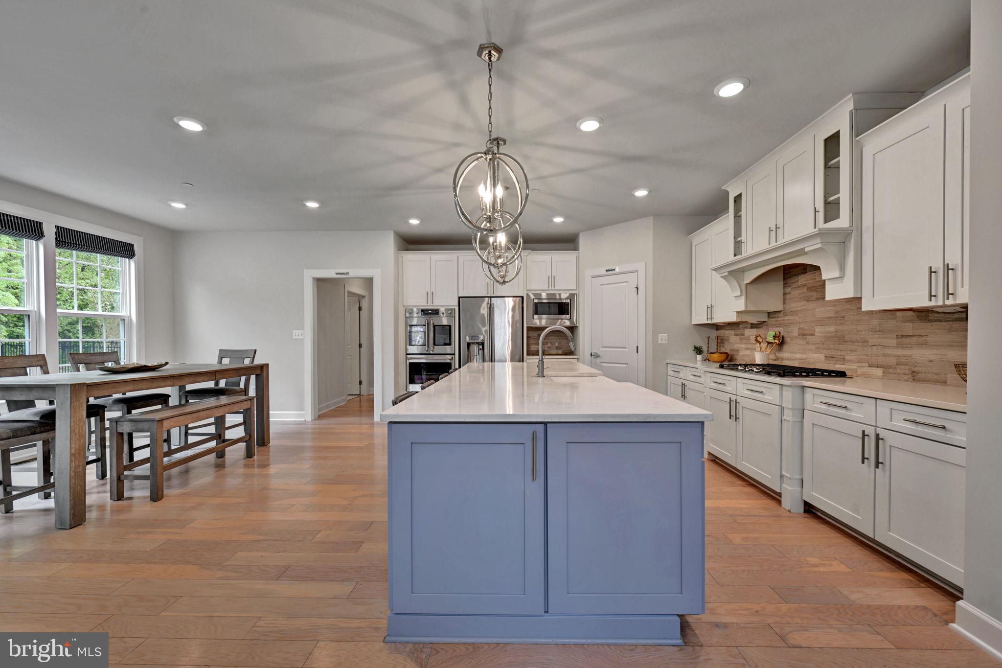 OAK CREEK CLUB - Residential