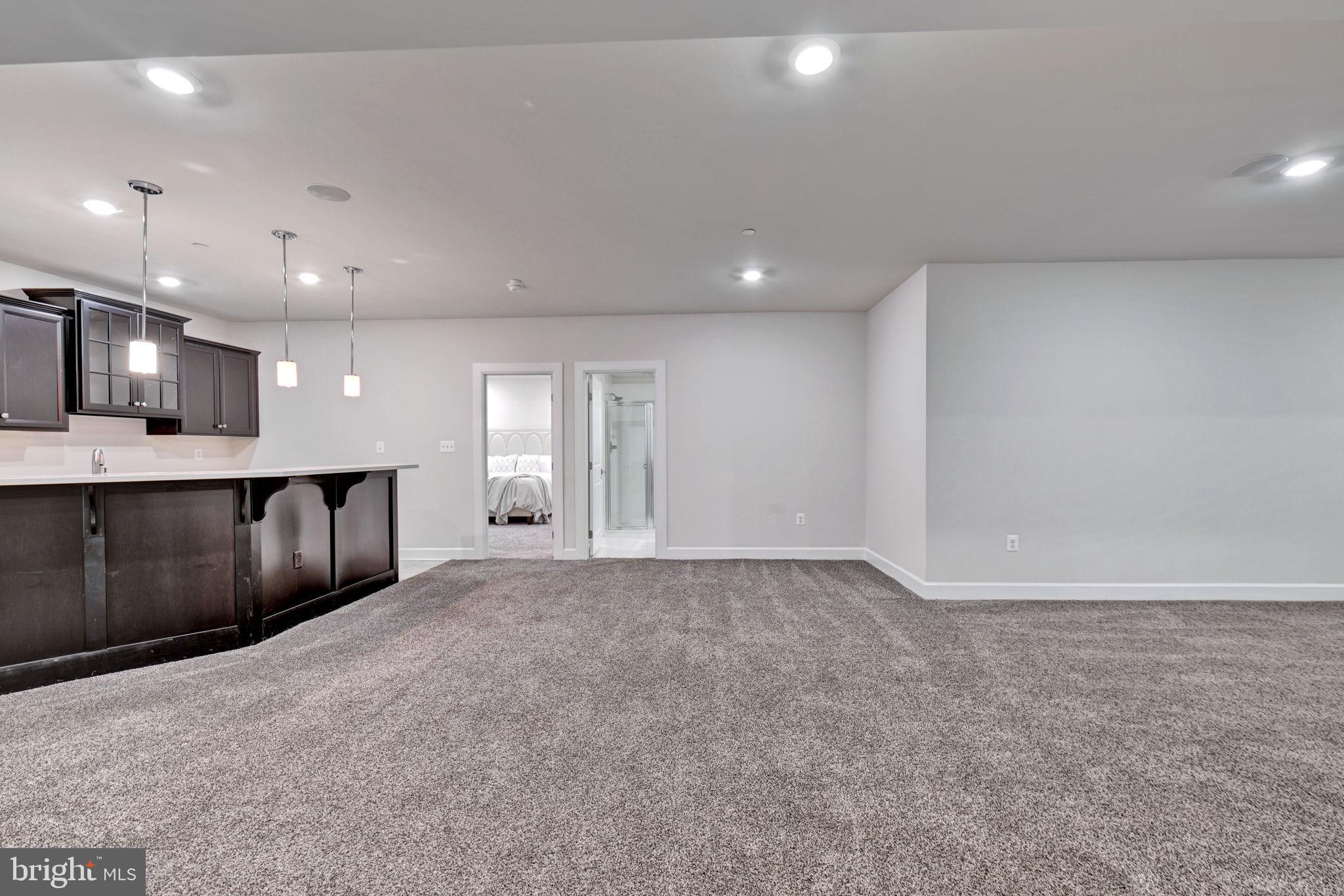 OAK CREEK CLUB - Residential