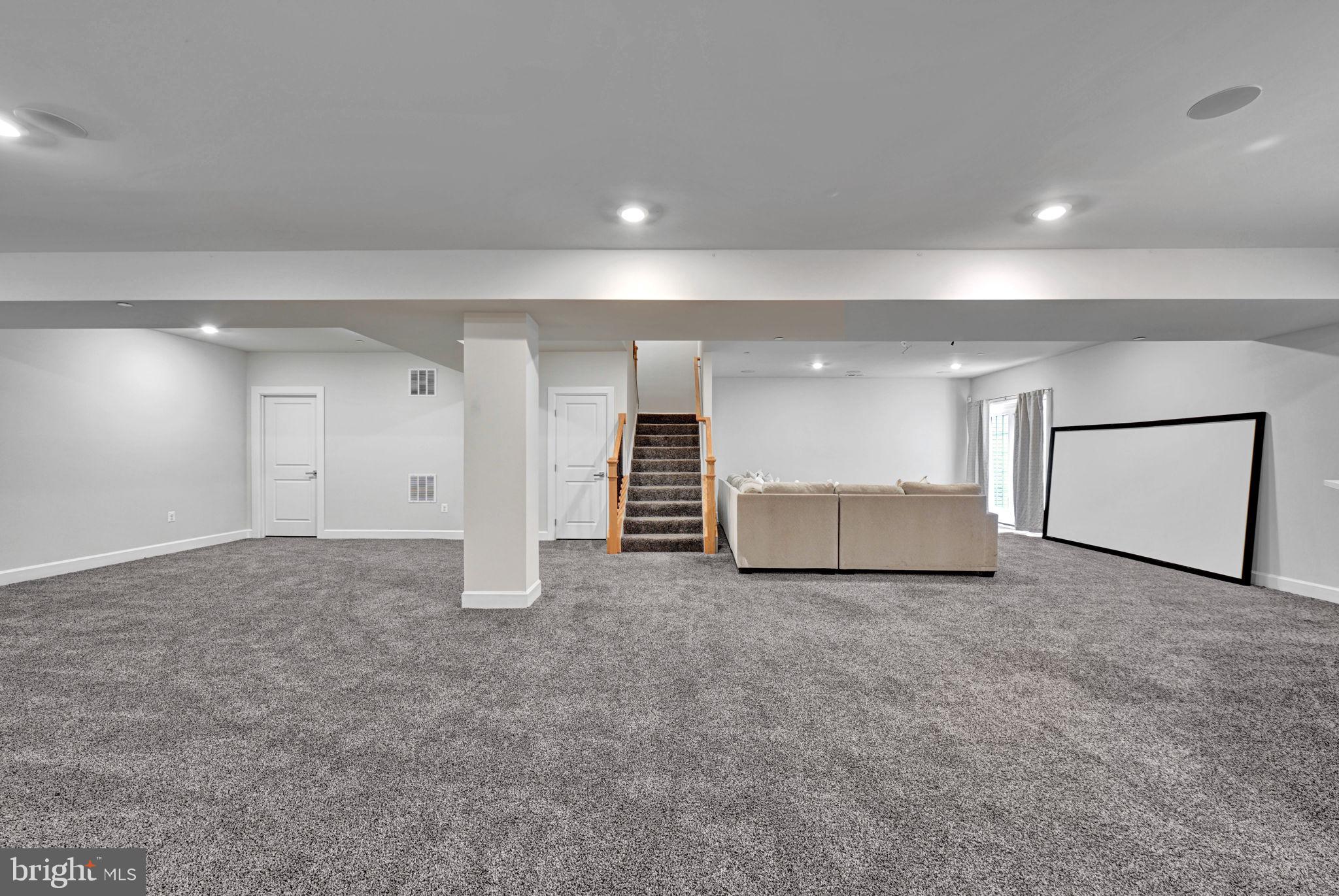 OAK CREEK CLUB - Residential