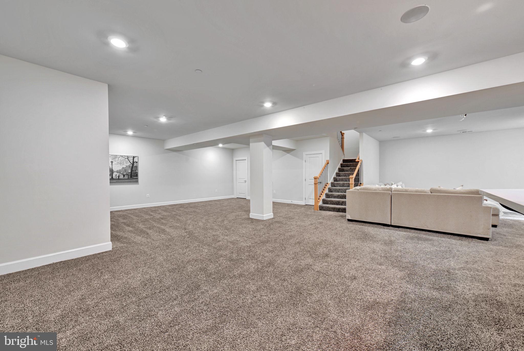 OAK CREEK CLUB - Residential