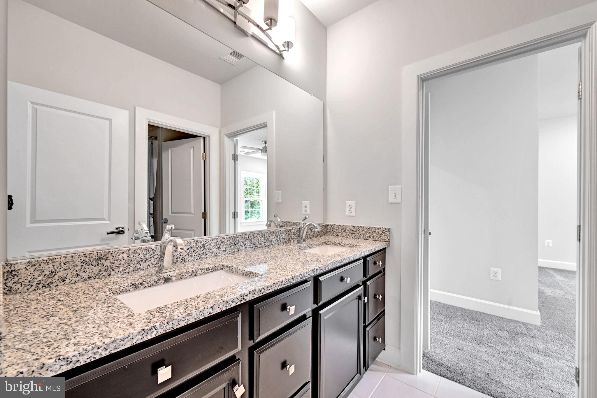 OAK CREEK CLUB - Residential