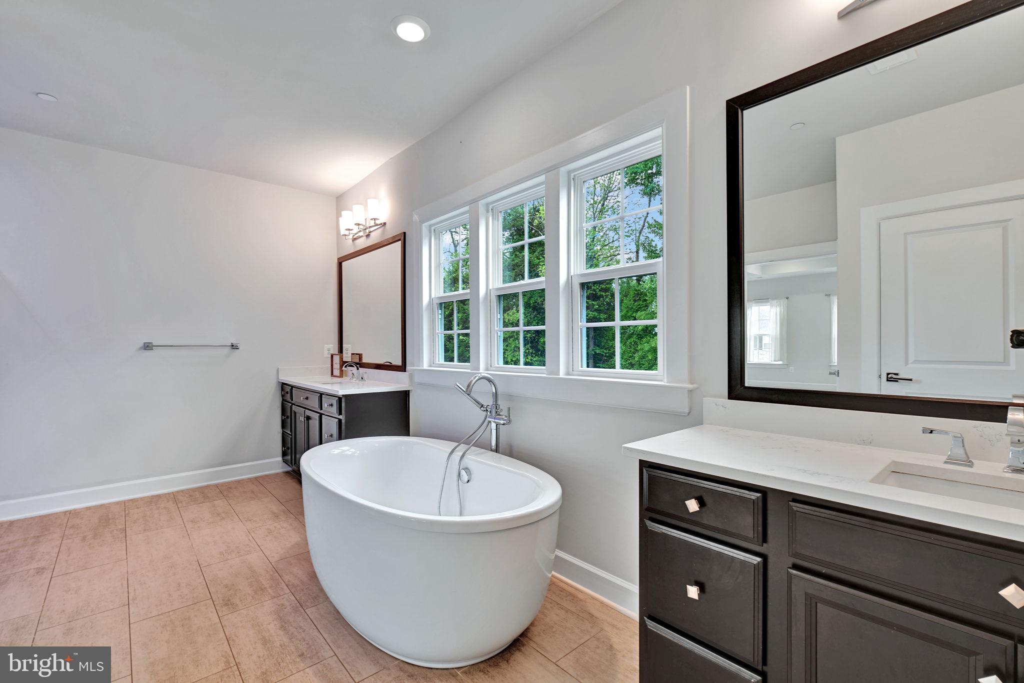 OAK CREEK CLUB - Residential