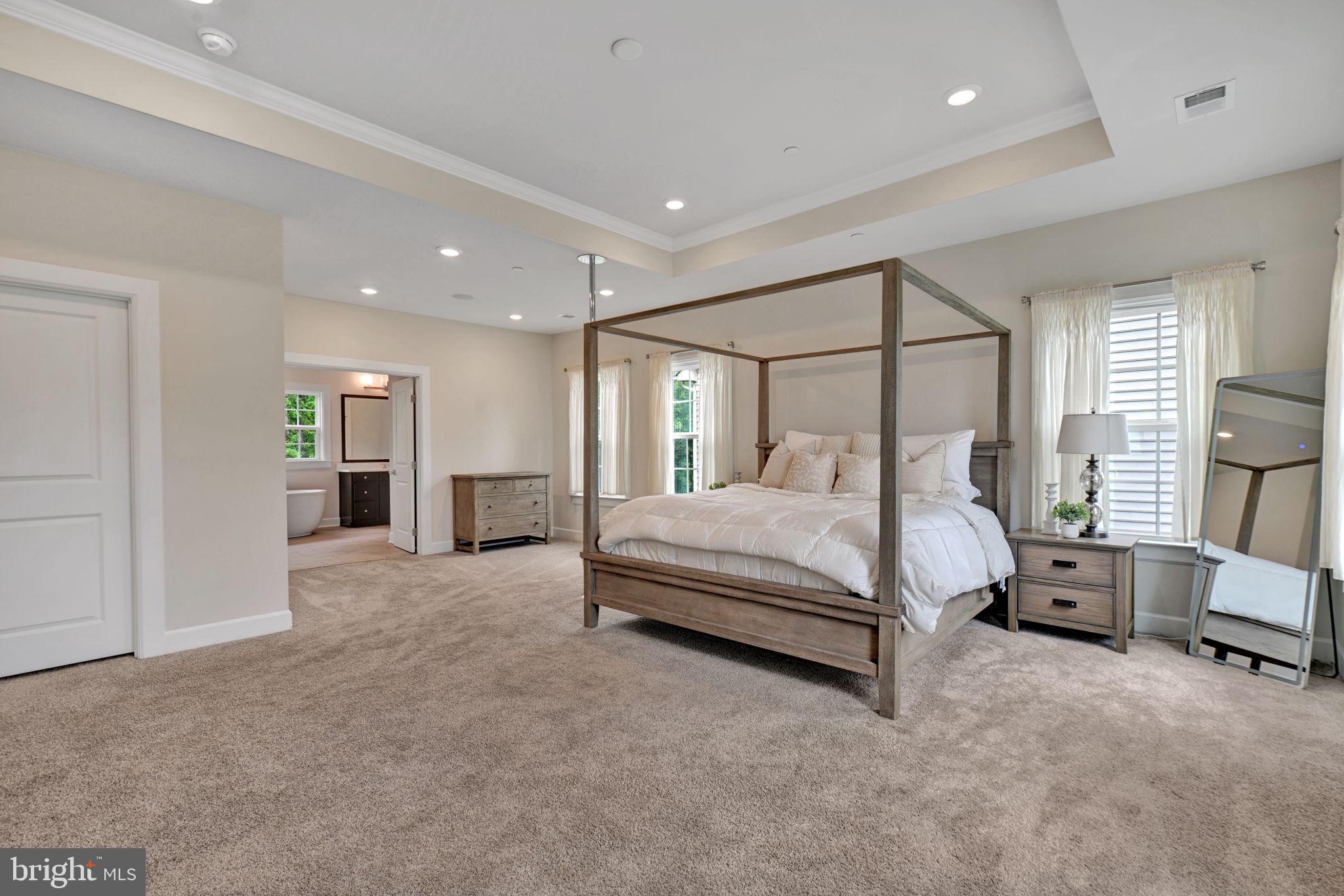 OAK CREEK CLUB - Residential