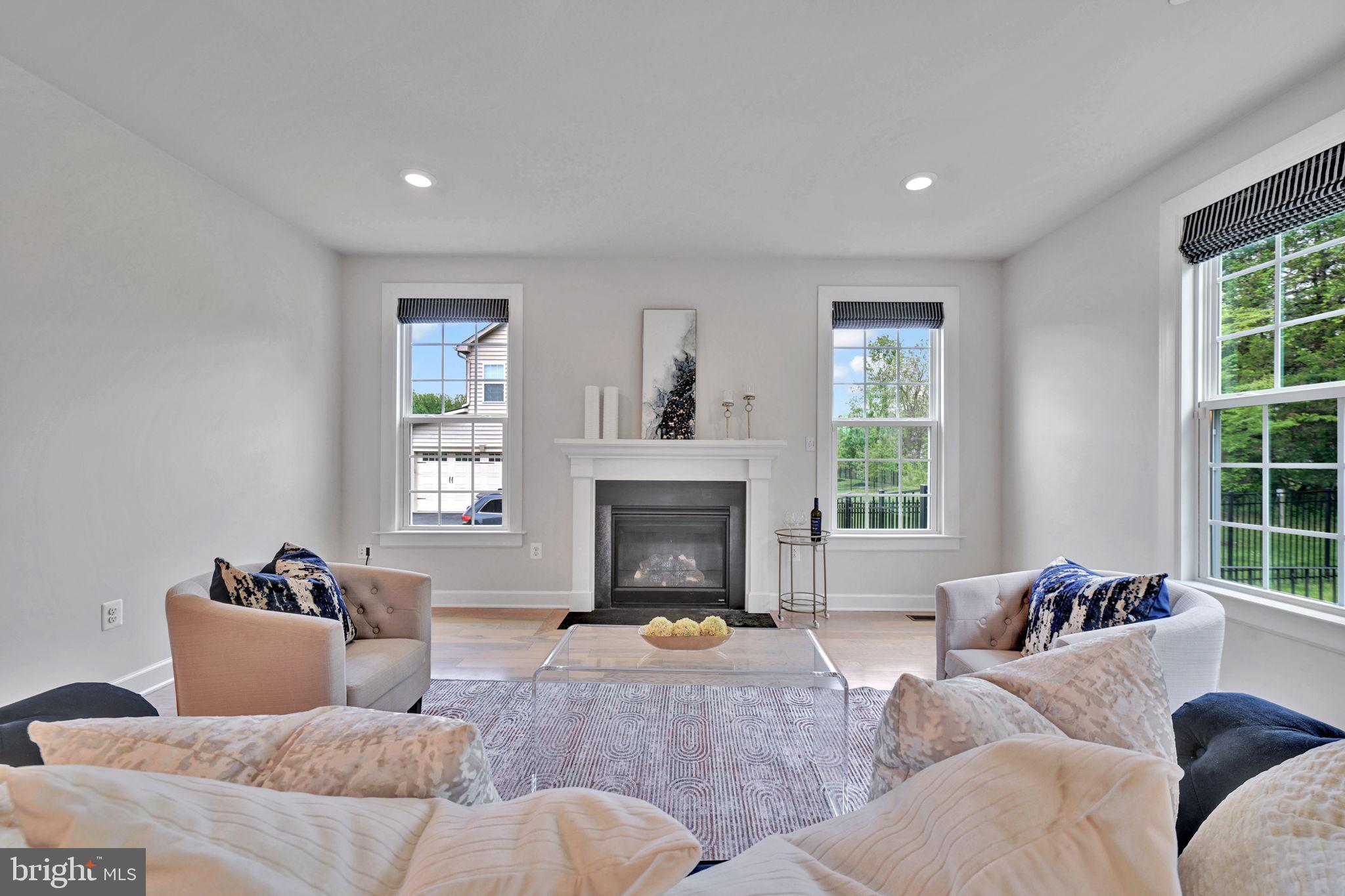 OAK CREEK CLUB - Residential