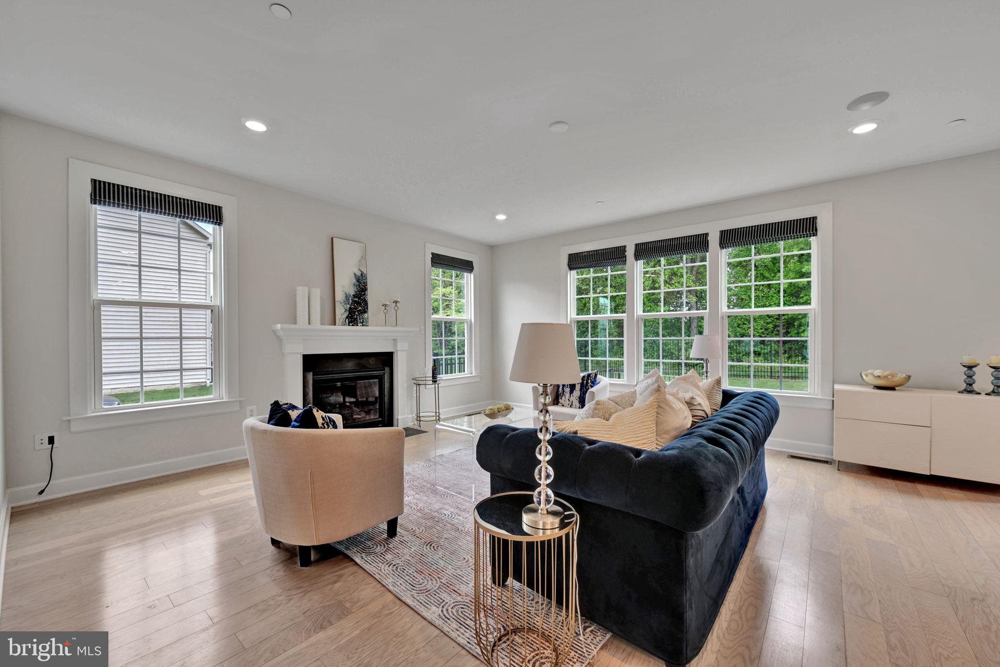 OAK CREEK CLUB - Residential