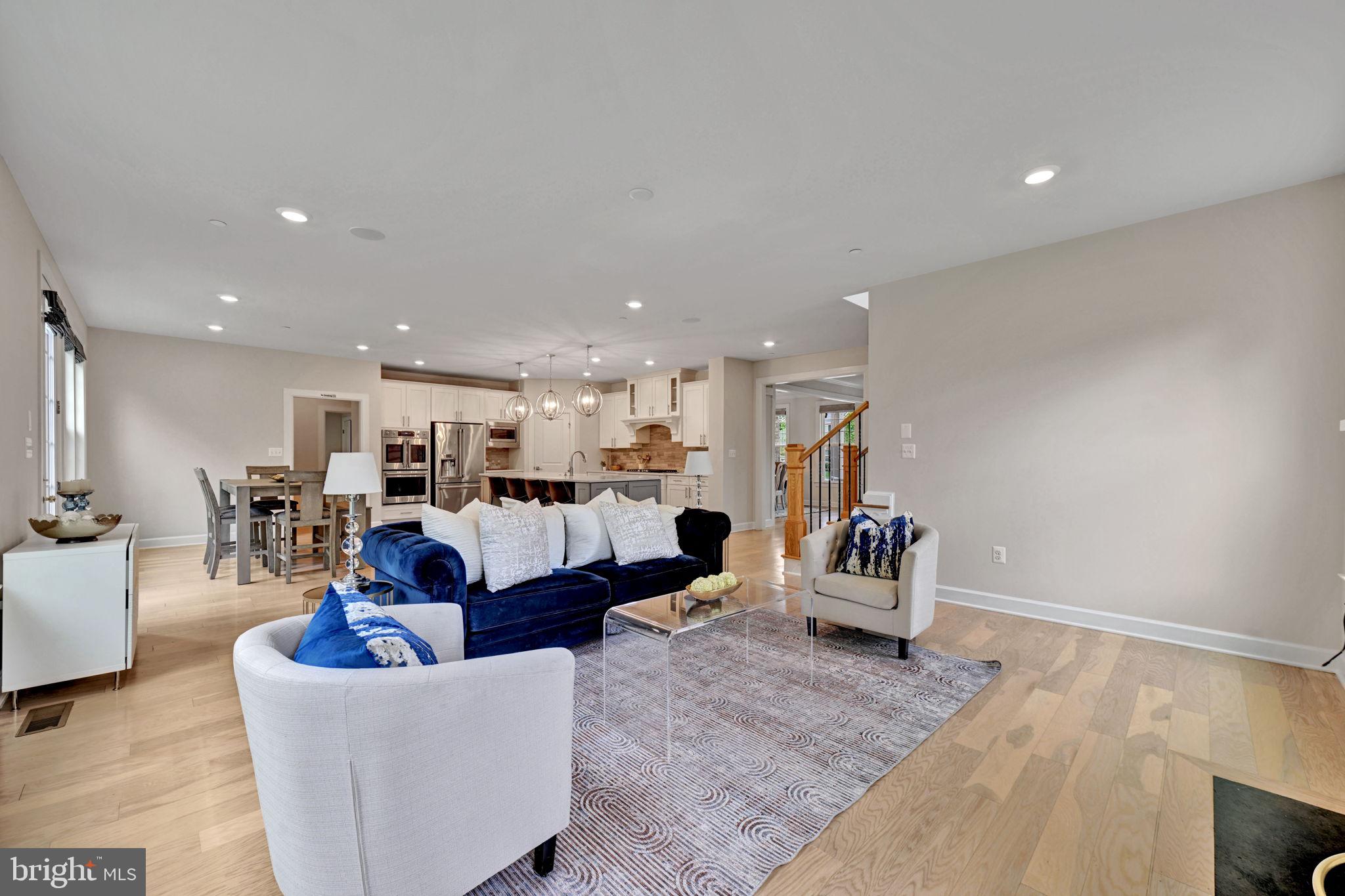 OAK CREEK CLUB - Residential