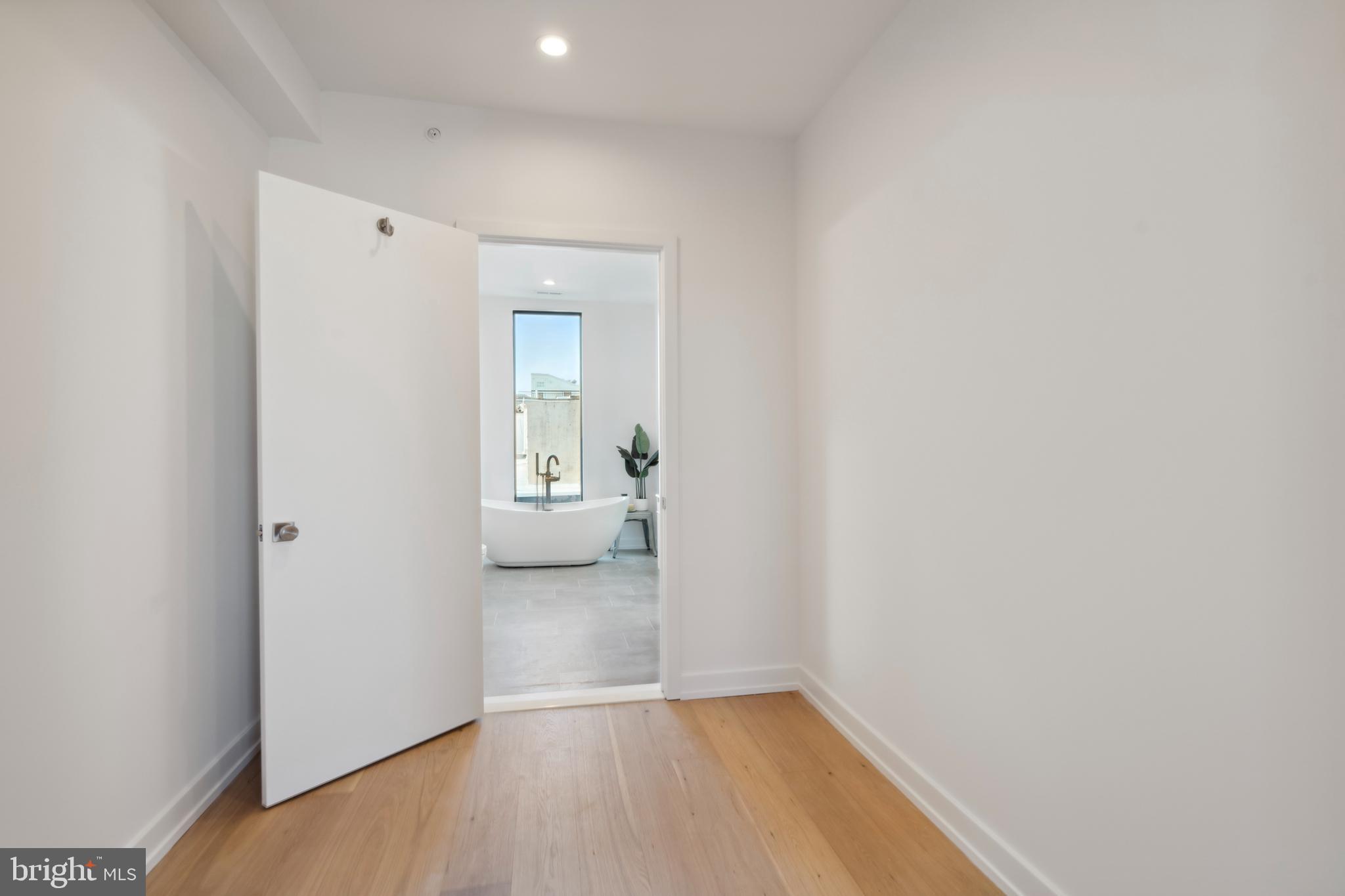 GRADUATE HOSPITAL - Residential