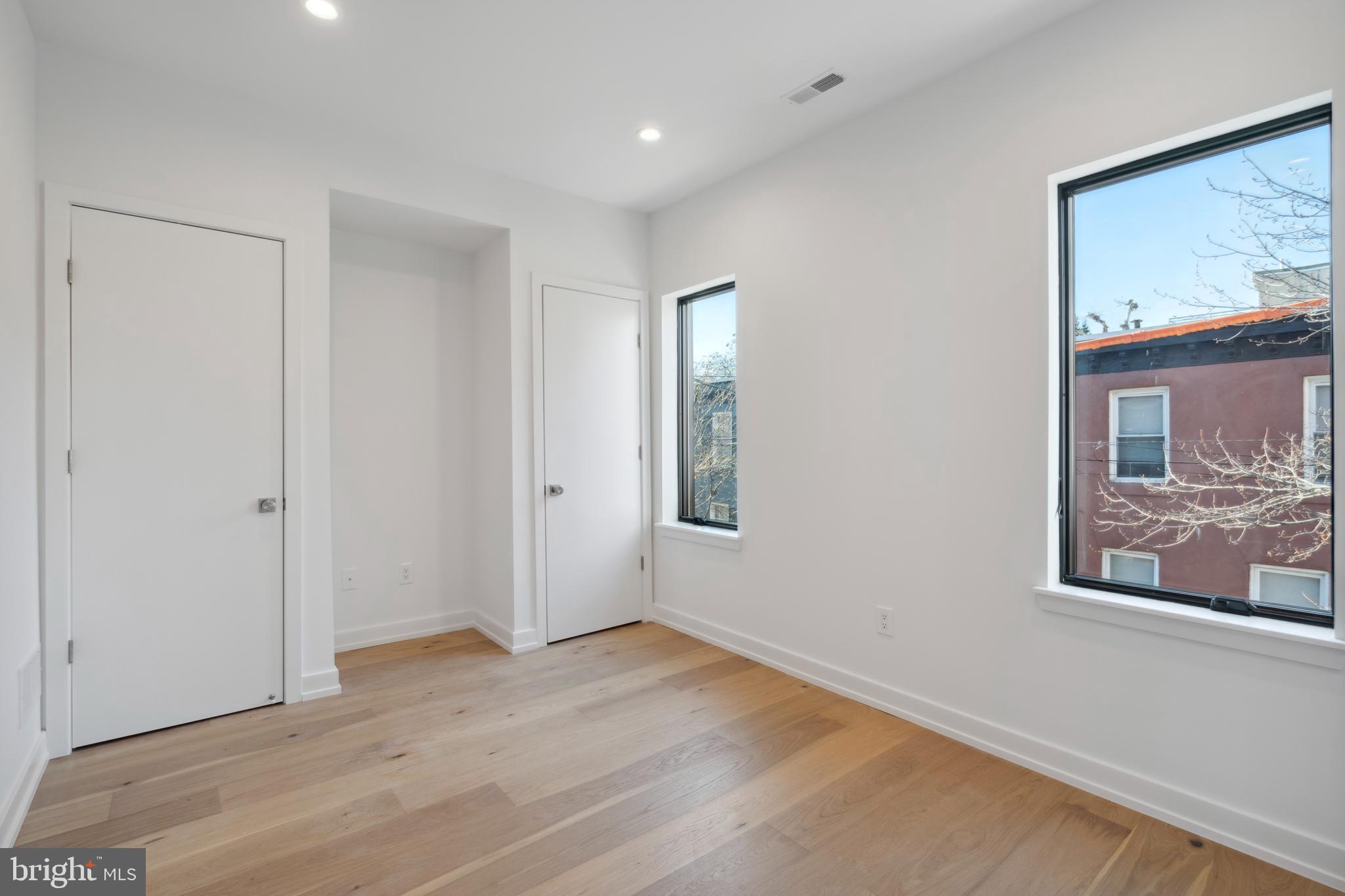 GRADUATE HOSPITAL - Residential