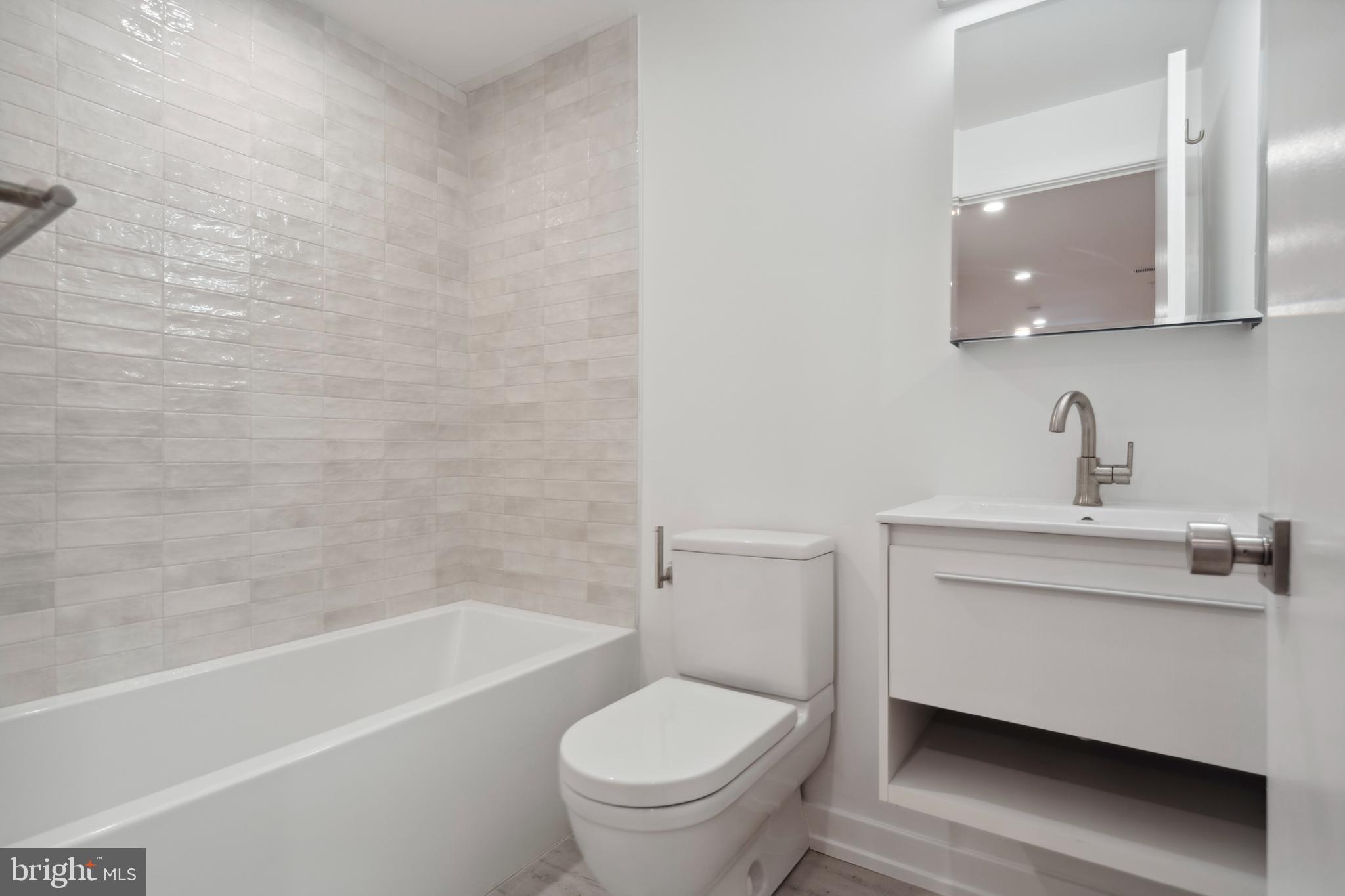 GRADUATE HOSPITAL - Residential